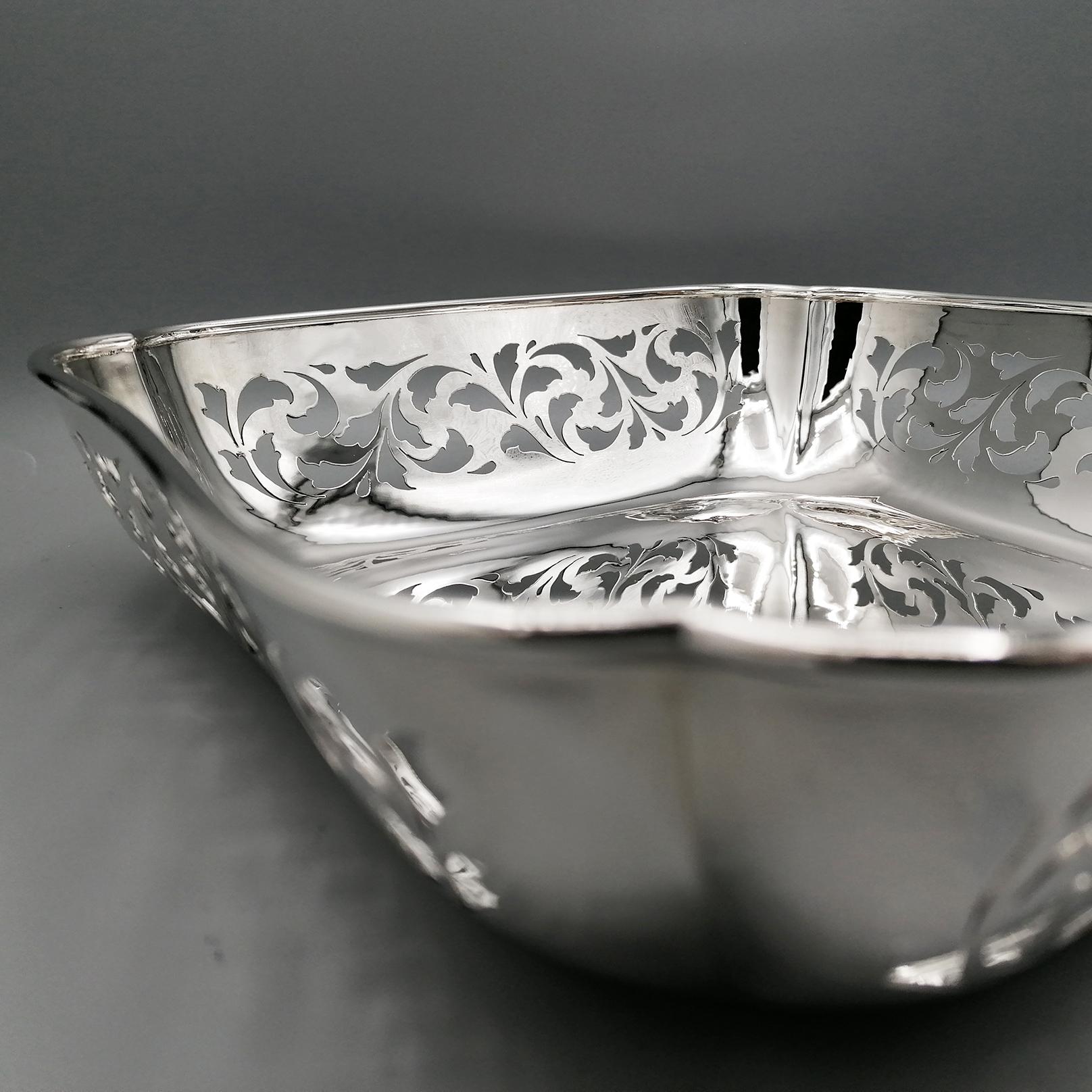 20th Century Italian Sterling Silver Hand Piercewd Centrepiace/Bowl In New Condition For Sale In VALENZA, IT