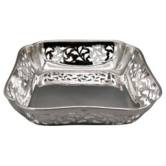 20° Century Italian Sterling Silver Hand Piercewd Centrepiace/Bowl