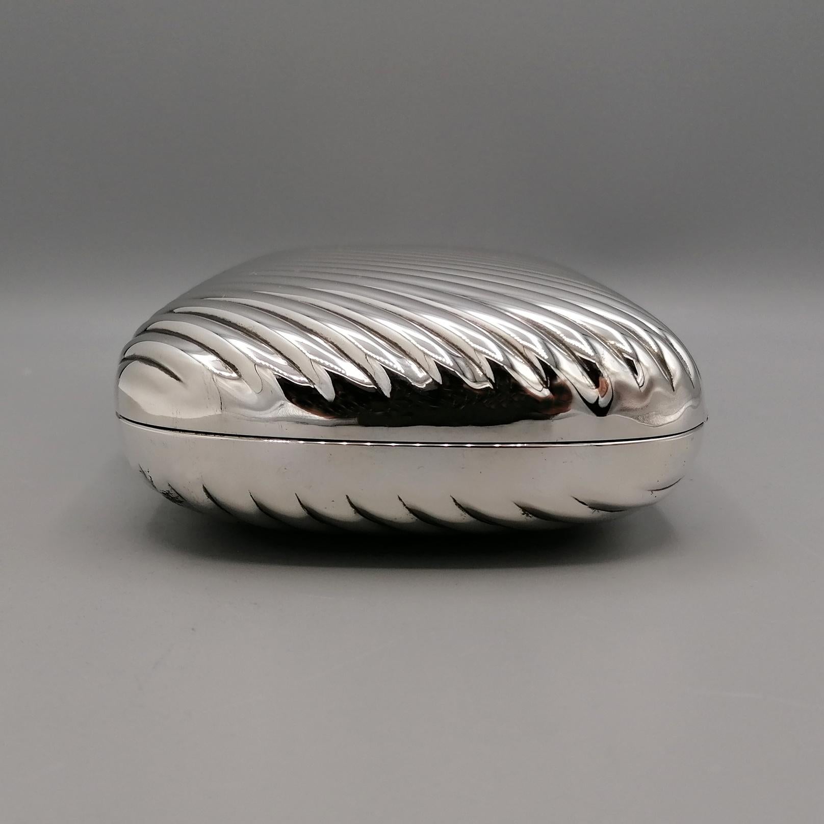 20th Century Italian Sterling Silver Oblong Box In Excellent Condition For Sale In VALENZA, IT