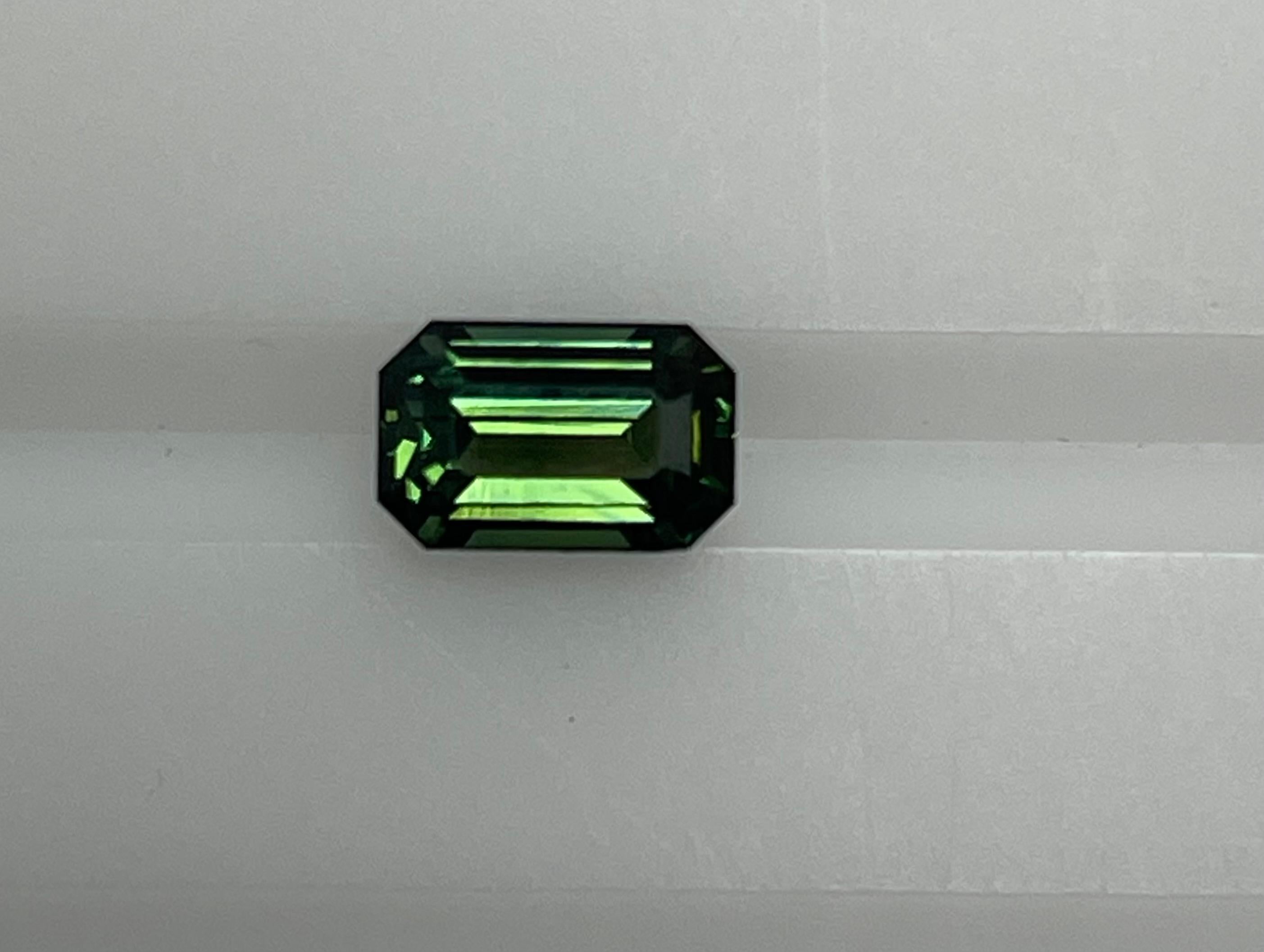 2.0 Ct Emerald cut Green Sapphire. In New Condition For Sale In New York, NY