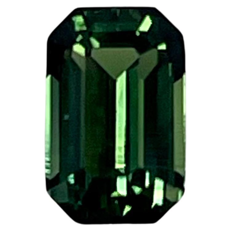2.0 Ct Emerald cut Green Sapphire. For Sale