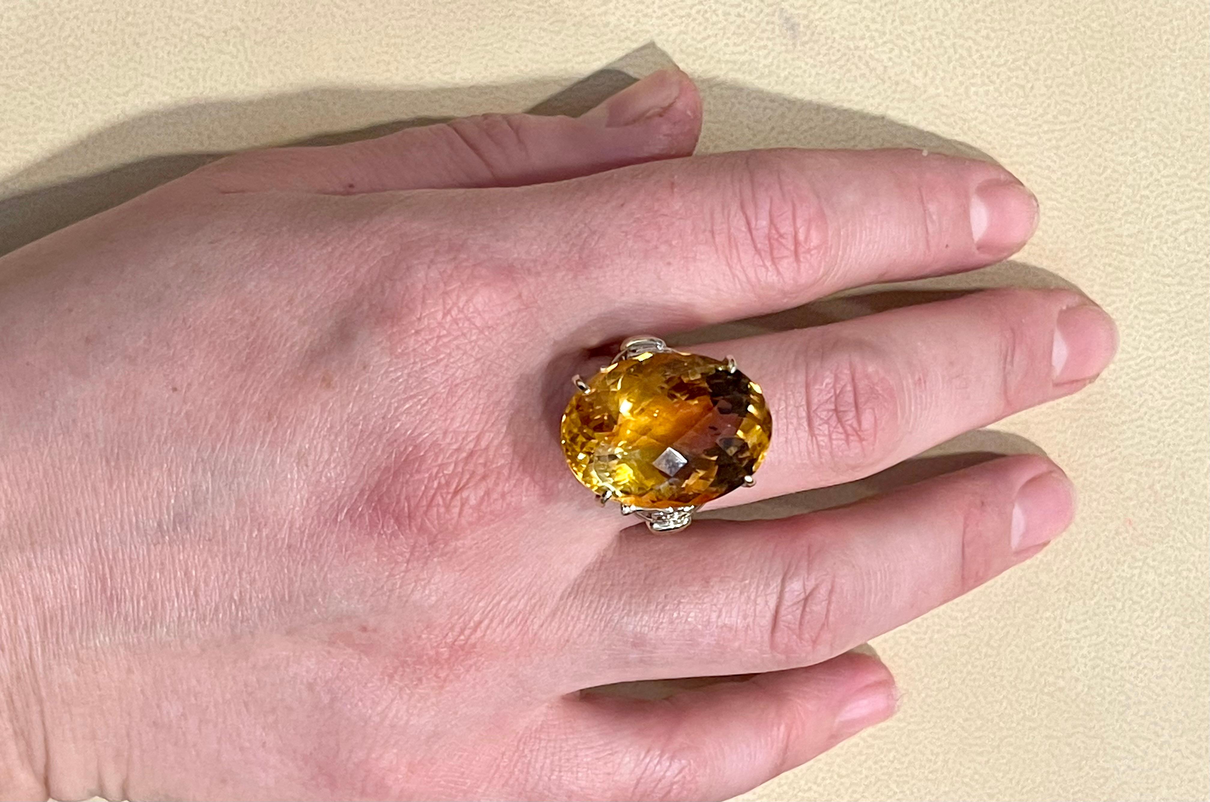 34 Ct Natural Oval Checker Board Citrine Cocktail Ring 14 Kt Yellow Gold, Estate For Sale 3