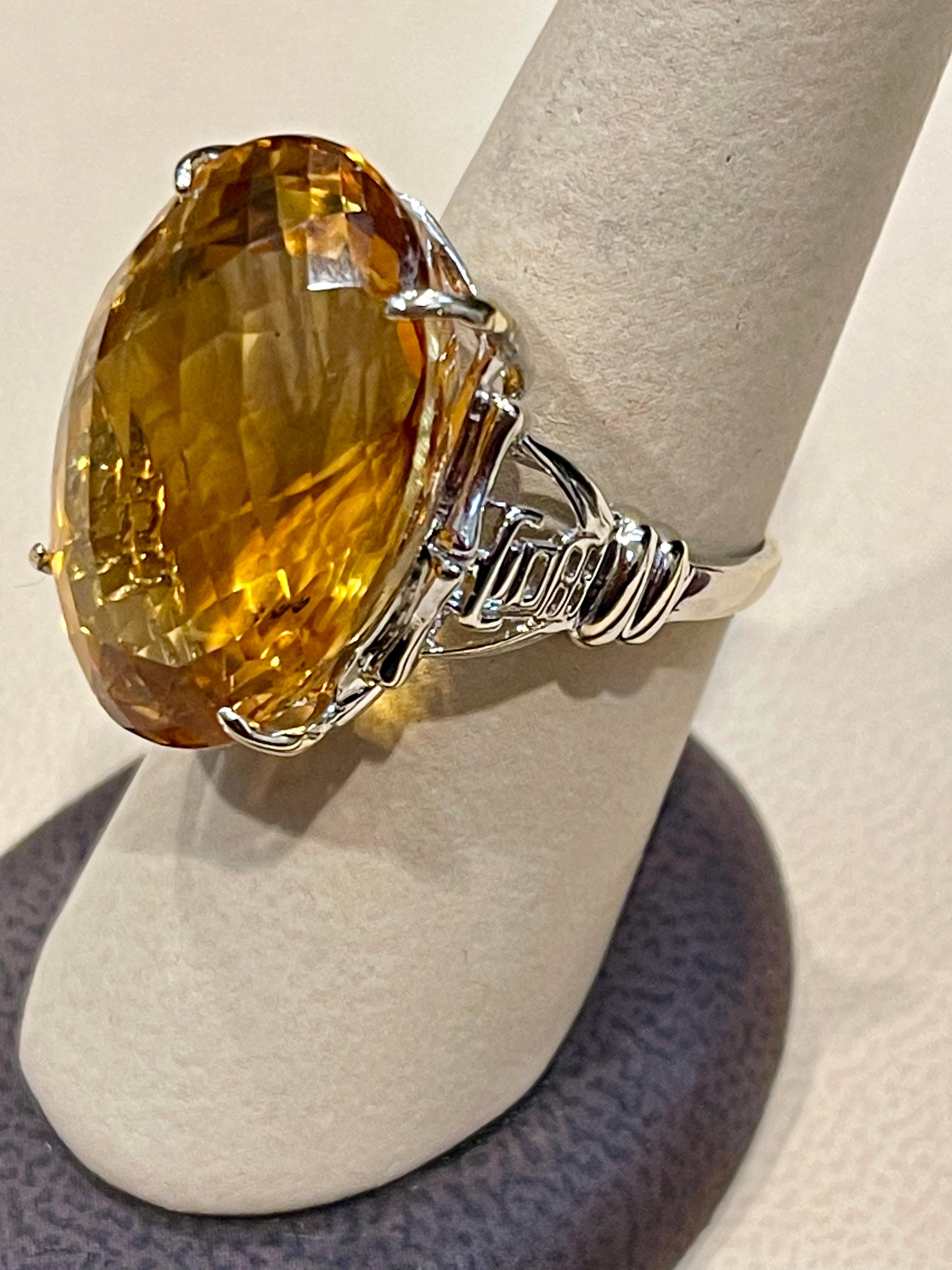34 Ct Natural Oval Checker Board Citrine Cocktail Ring 14 Kt Yellow Gold, Estate For Sale 4
