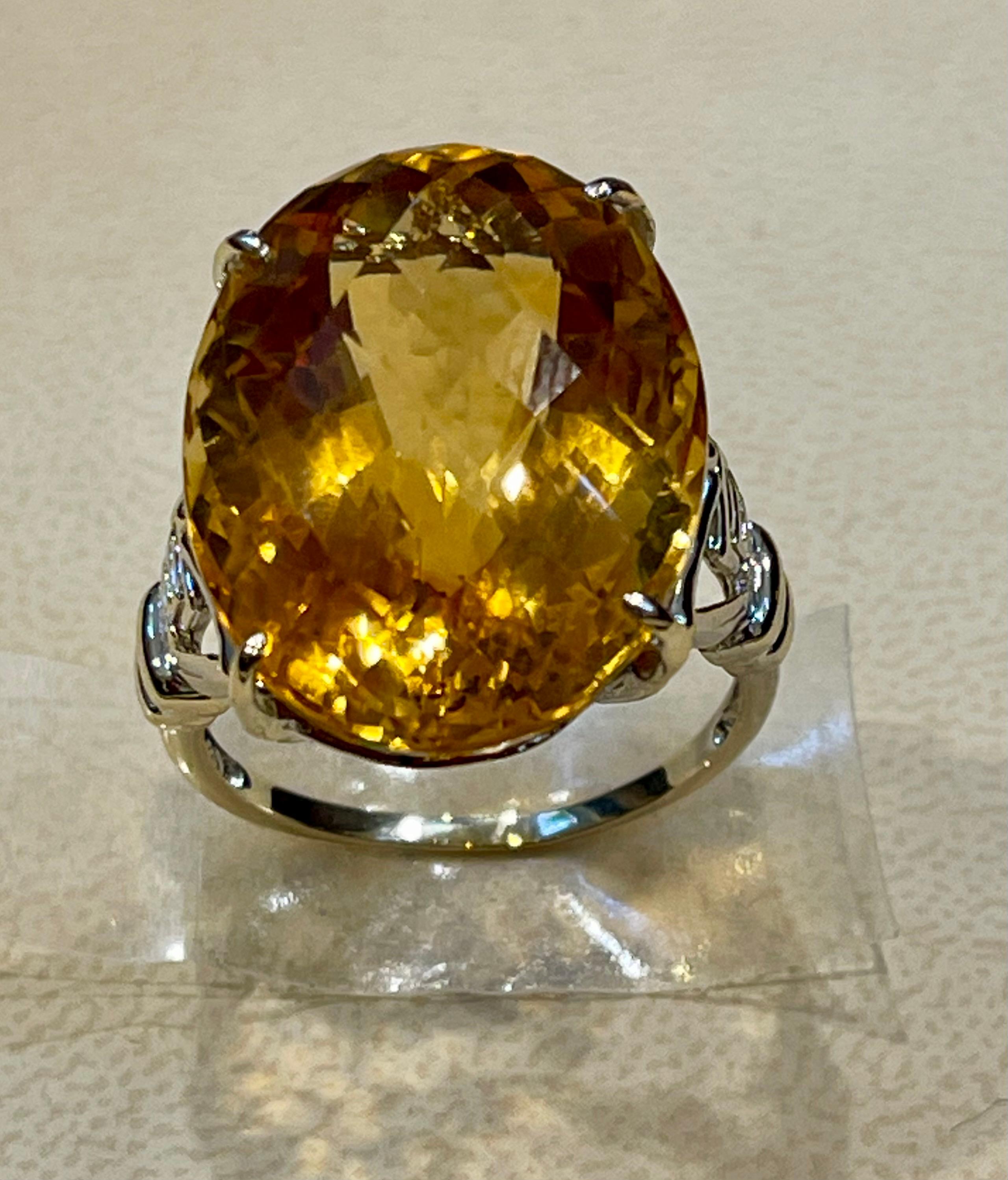 Women's 34 Ct Natural Oval Checker Board Citrine Cocktail Ring 14 Kt Yellow Gold, Estate For Sale