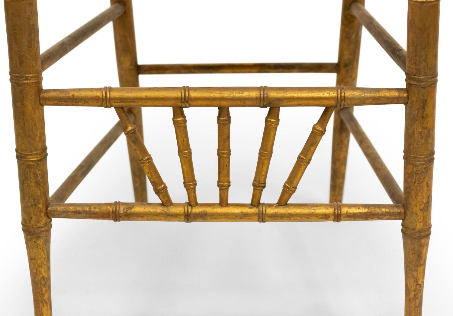 20 Sillas laterales de terciopelo rojo de imitación de bambú para salón de baile en Bueno estado para la venta en Queens, NY