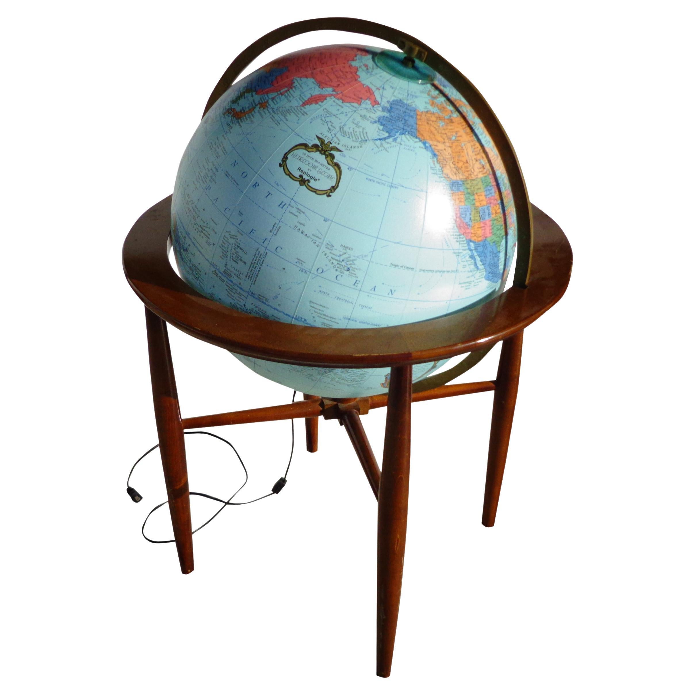 Heirloom Globe by Replogle For Sale