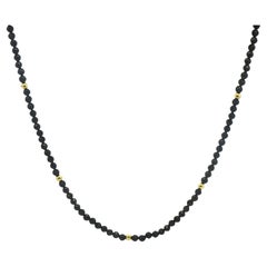 Collana con perline di spinello nero rotondo da 20 pollici con accenti in oro 14K