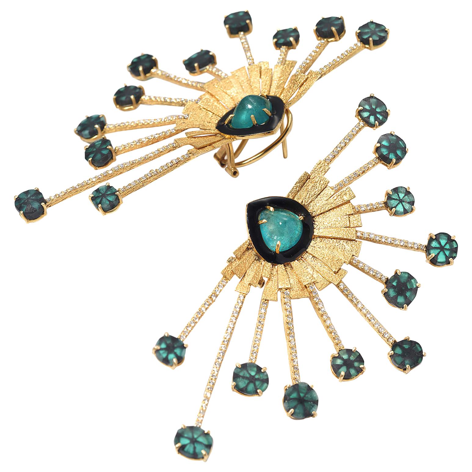 20 Karat Smaragd- und Diamant-Blumen-Ohrringe im Angebot
