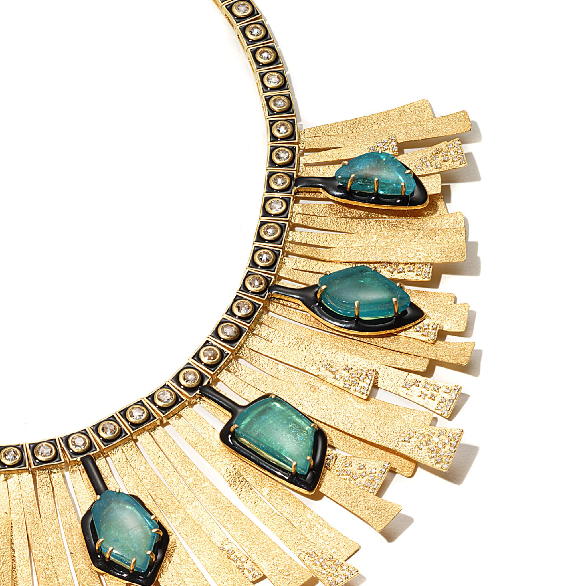 Women's 20 Karat Emerald and Diamond Sunburst Necklace For Sale