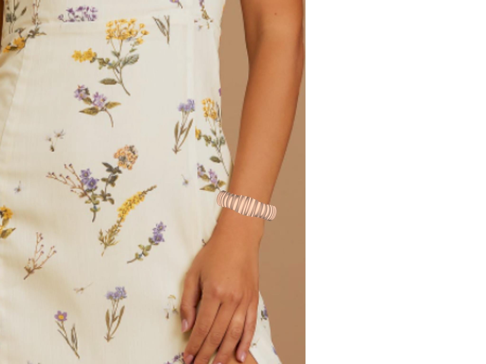 Bracelet manchette large en or rose 20 carats avec vertèbres Unisexe en vente