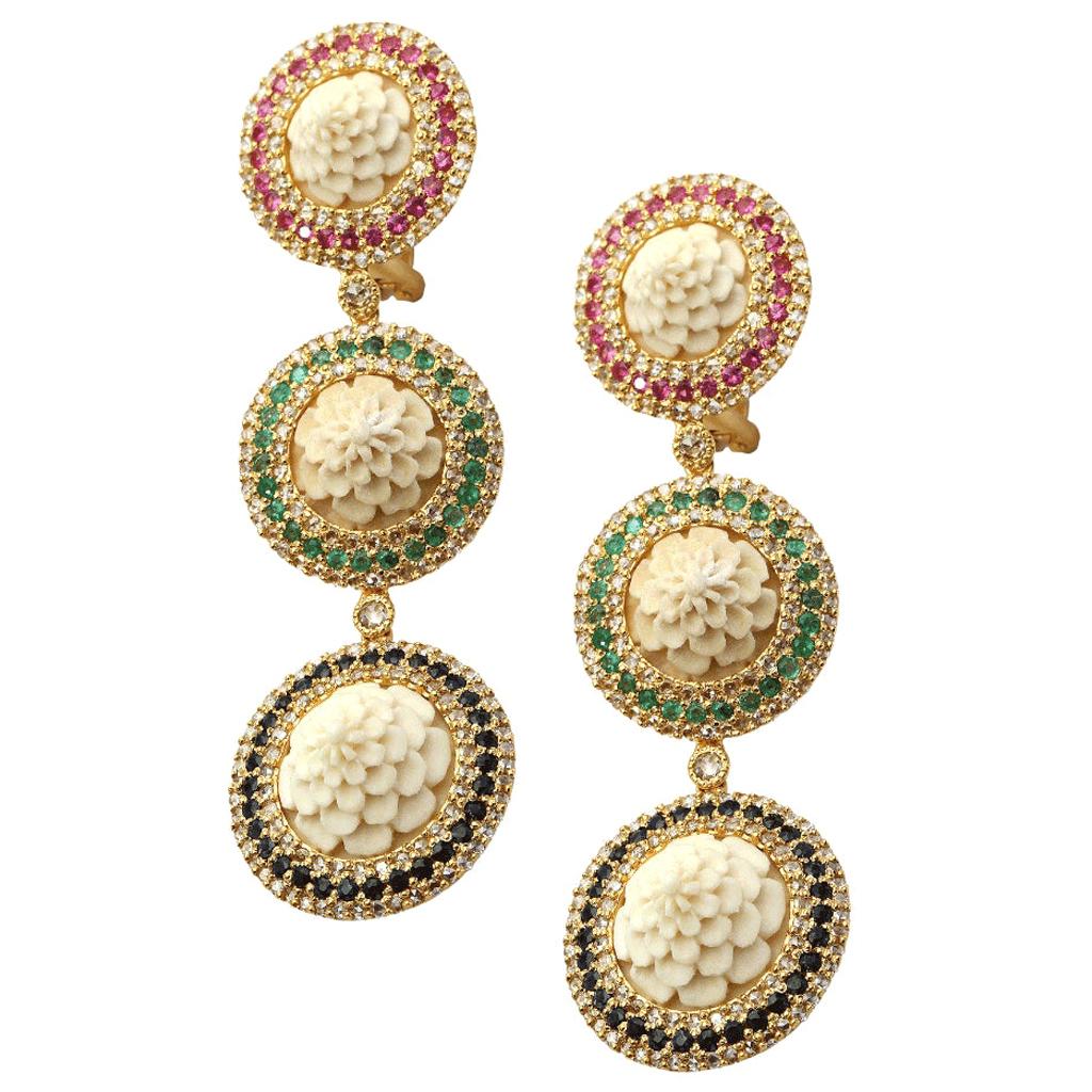 Boucles d'oreilles pendantes en or jaune 20 carats avec os en vente