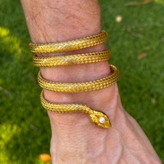 Bracciale d'oro giallo 20 carati a spirale flessibile Vintage metà del XX secolo