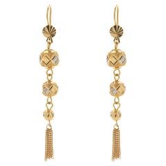 20 Karat Gelbgold abgestufte Kugel-Tropfen-Ohrringe mit Diamantschliff