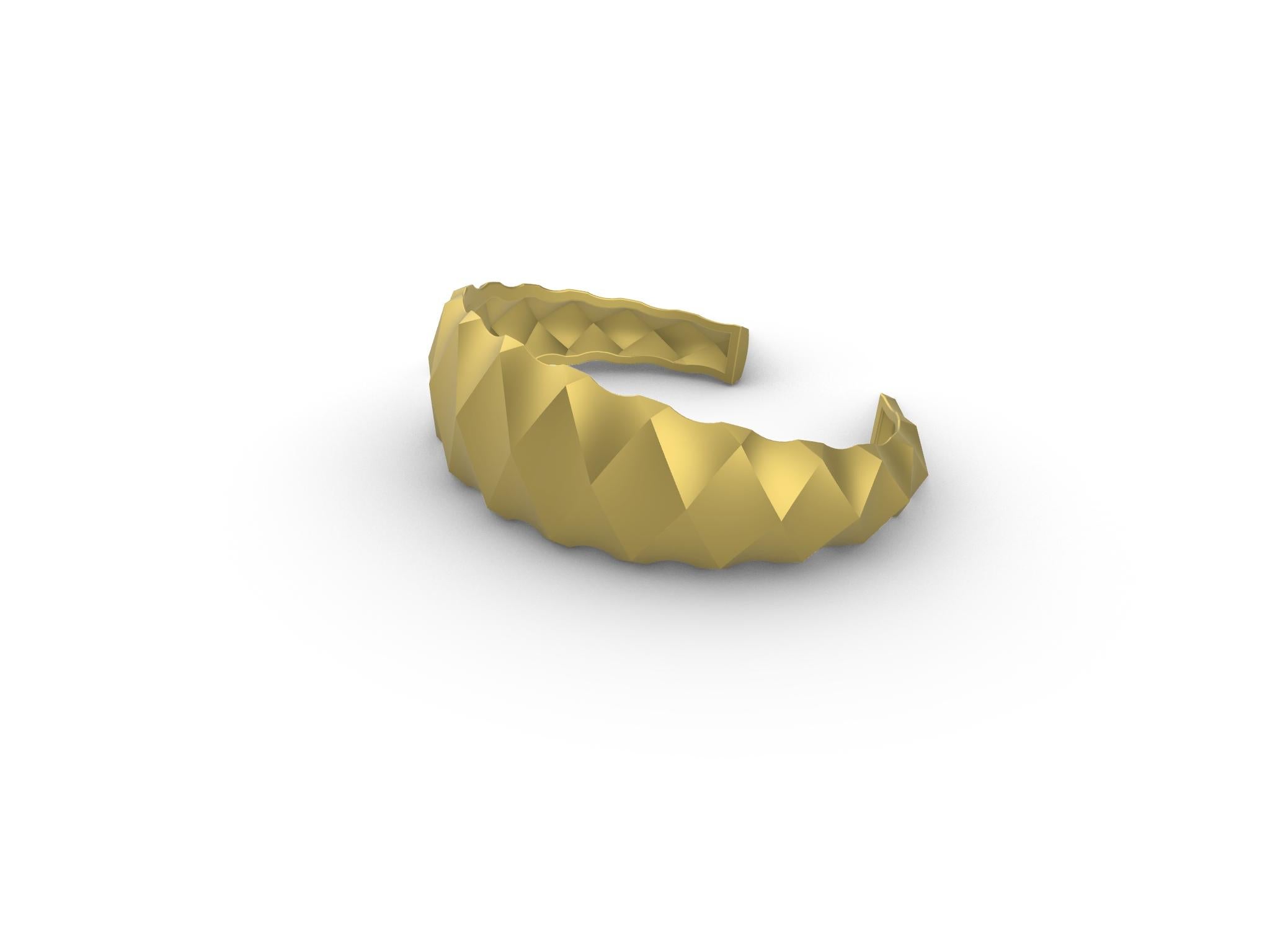 18 Karat Yellow Gold Rhombus Cuff Bracelet For Sale 4