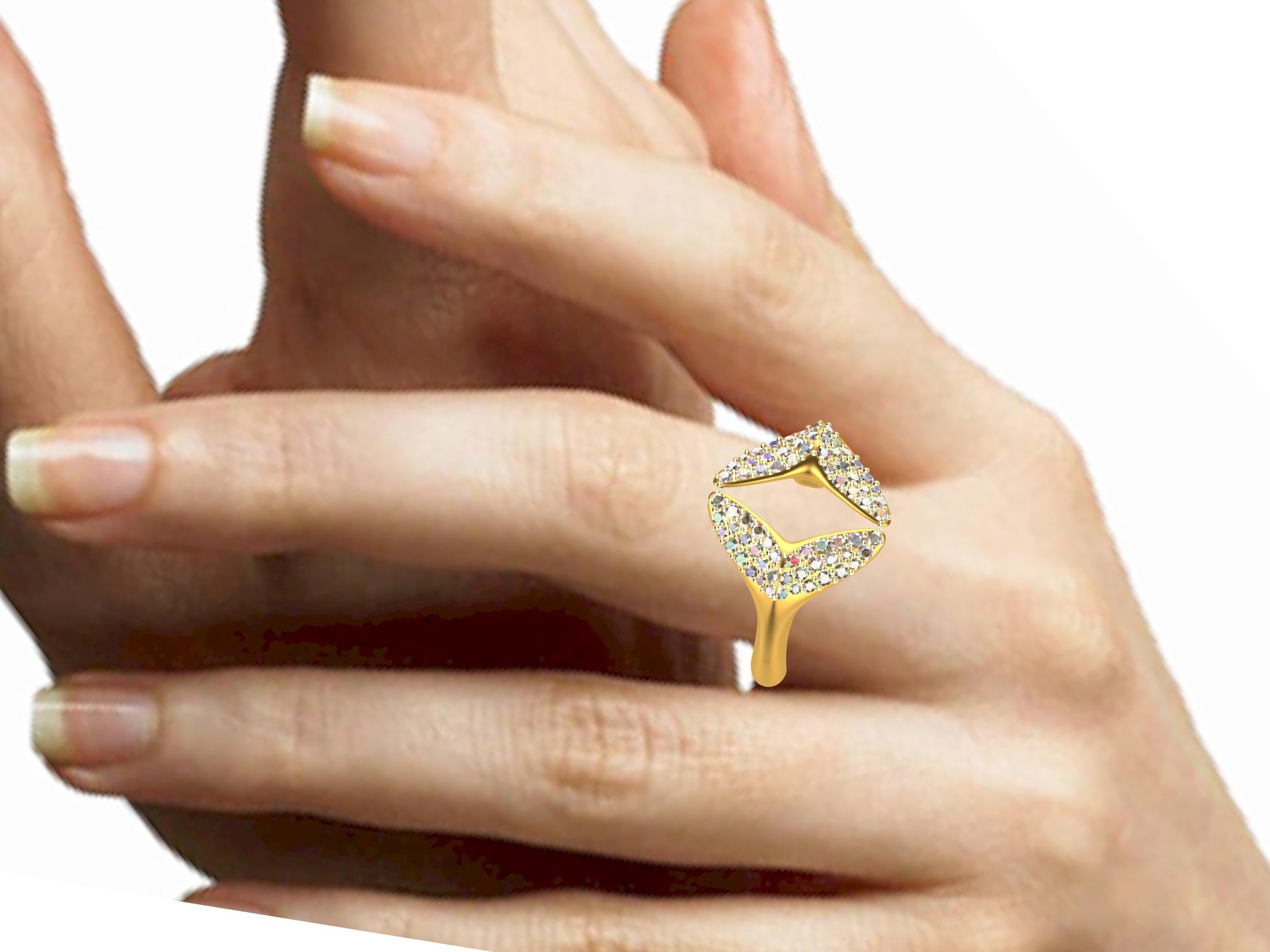 20 Karat Yellow Gold Small Angel Wings Diamond Ring 3