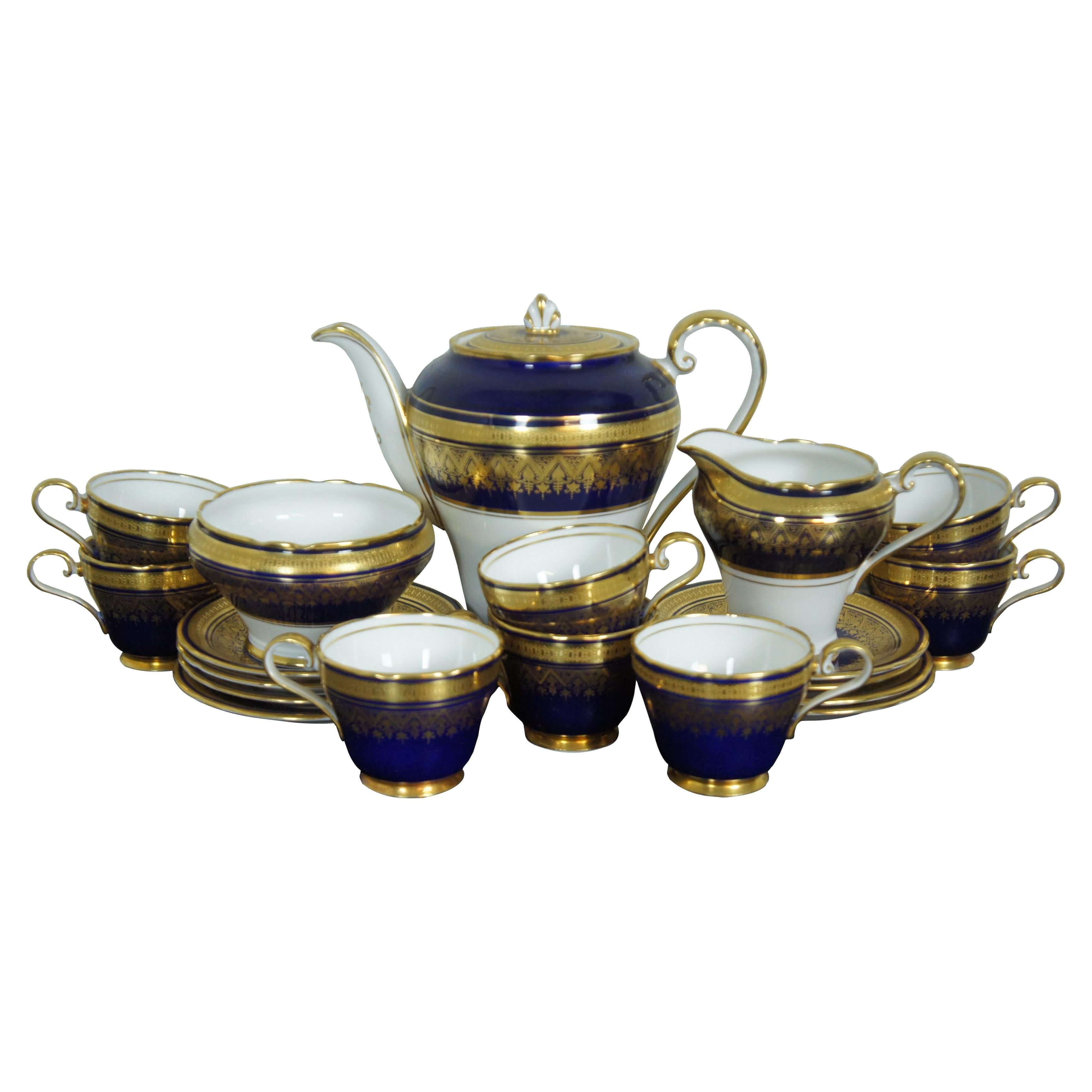 Service à thé 20 pièces en porcelaine Aynsley bleu cobalt et or avec motif os de Chine Simcoe, 8 pièces
