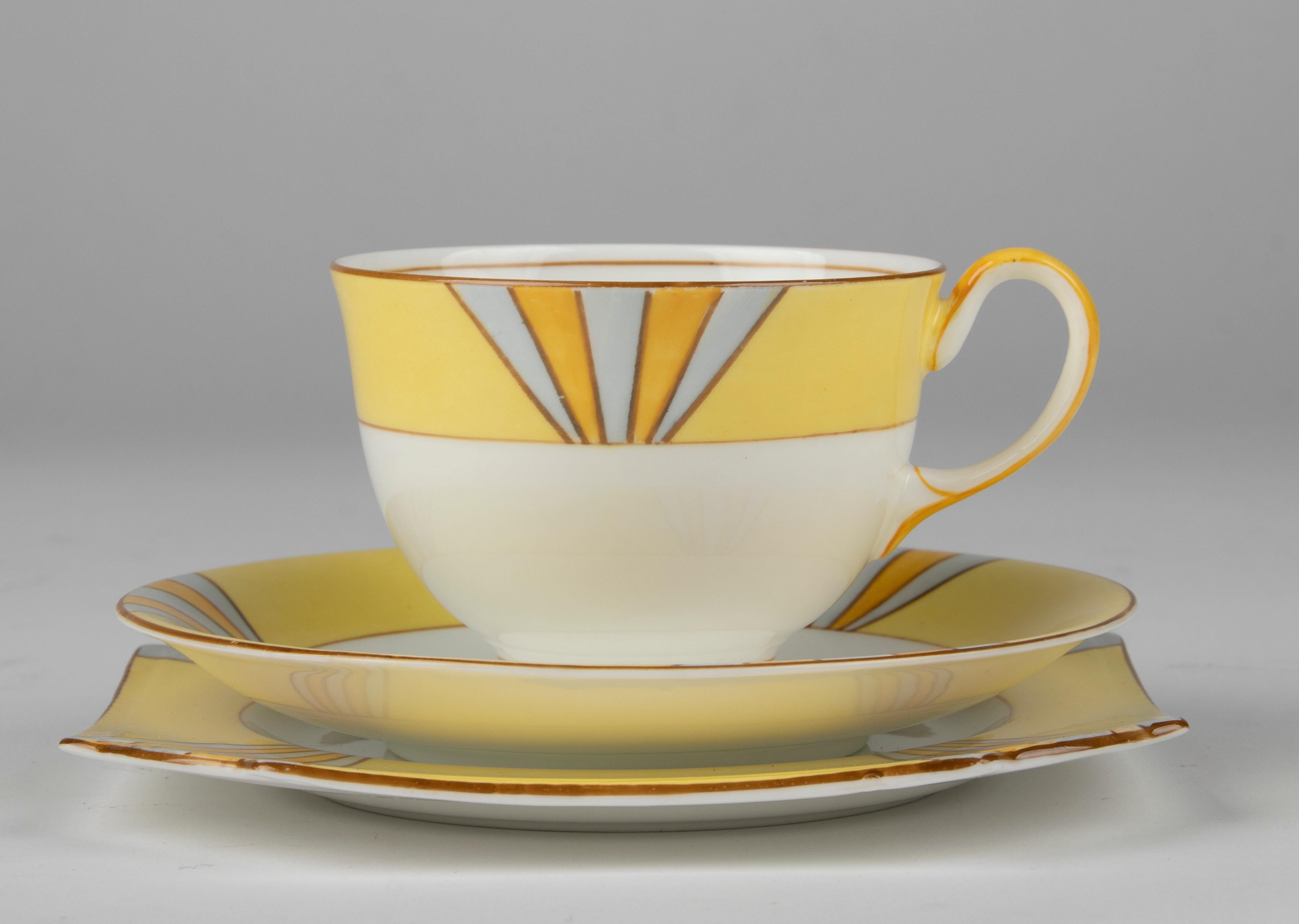 20-Piece Art Deco Tea Set Made by Aynsley 8