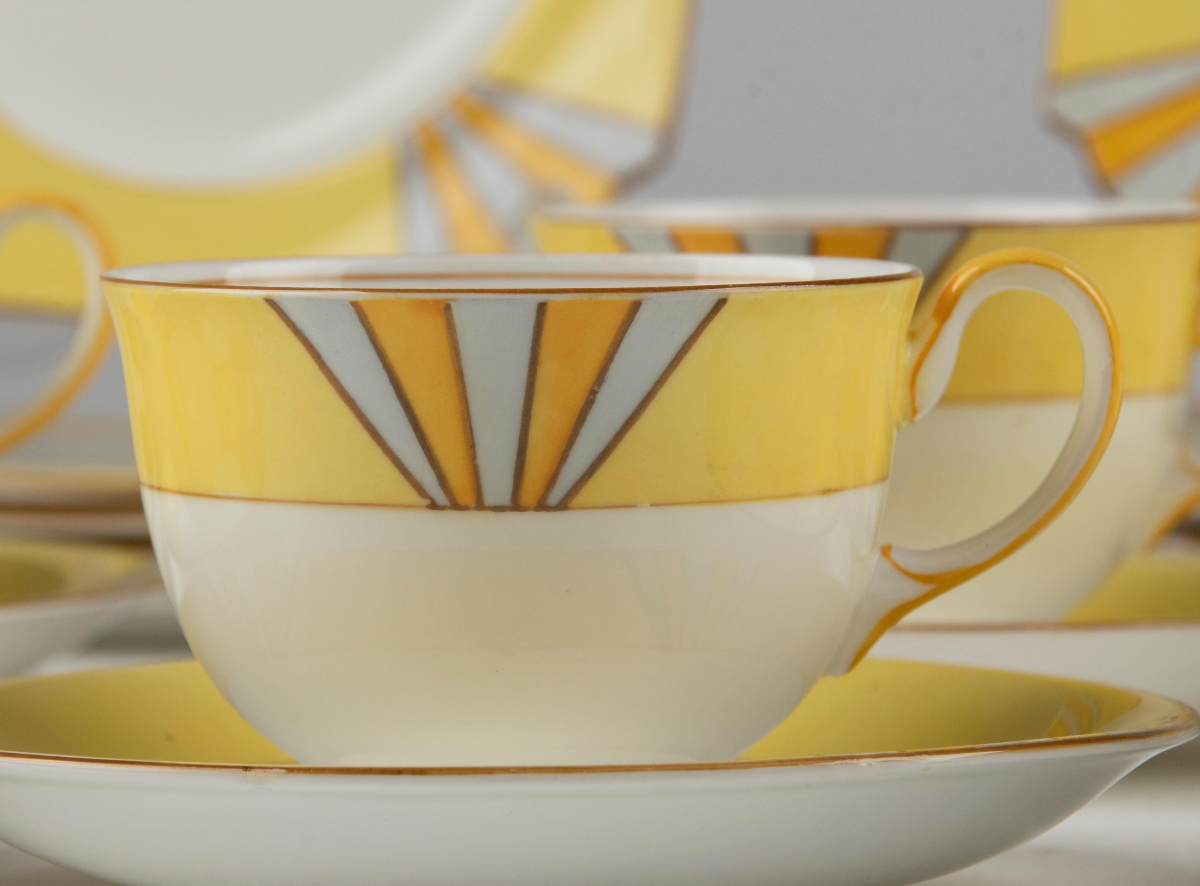 Mid-20th Century 20-Piece Art Deco Tea Set Made by Aynsley