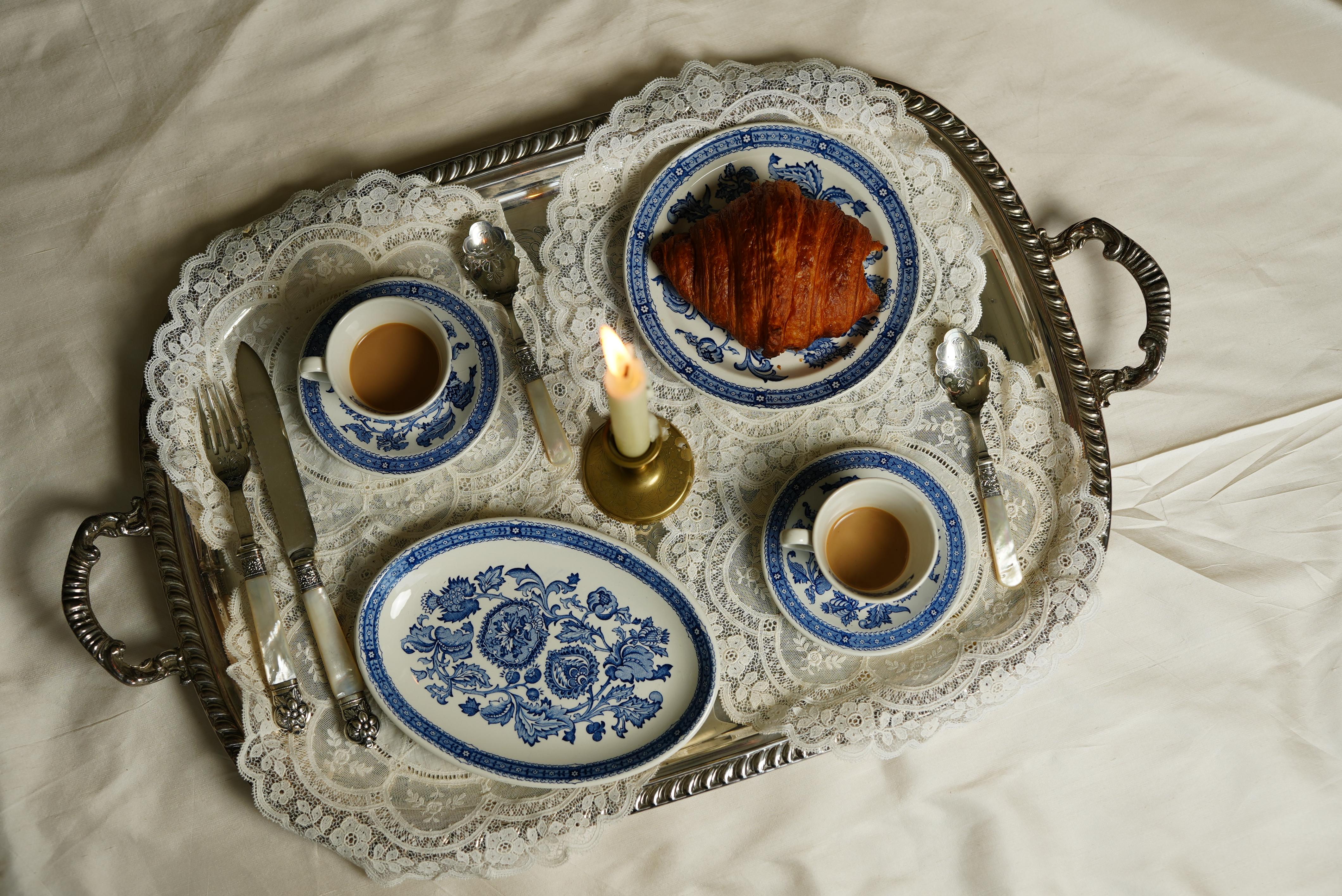 20-Piece Coffee Service Jacobean Pattern By W. H. Grindley & Co. For Sale 9