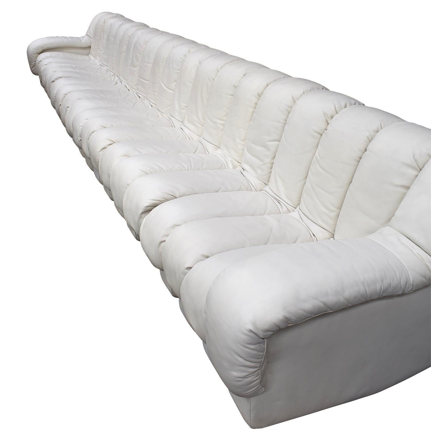 20-Piece De Sede DS600 'Snake' Non-Stop Sectional Sofa in Crème White Leather 3