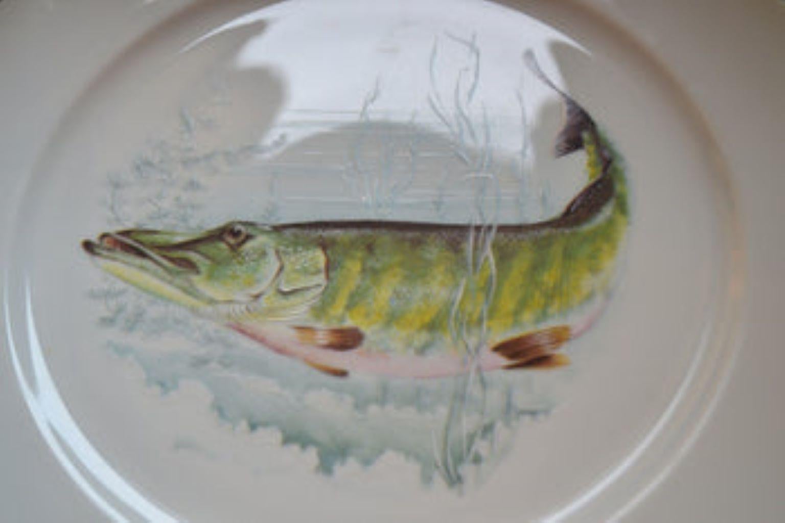 French 20 Piece Porcelain Fish Set For Sale