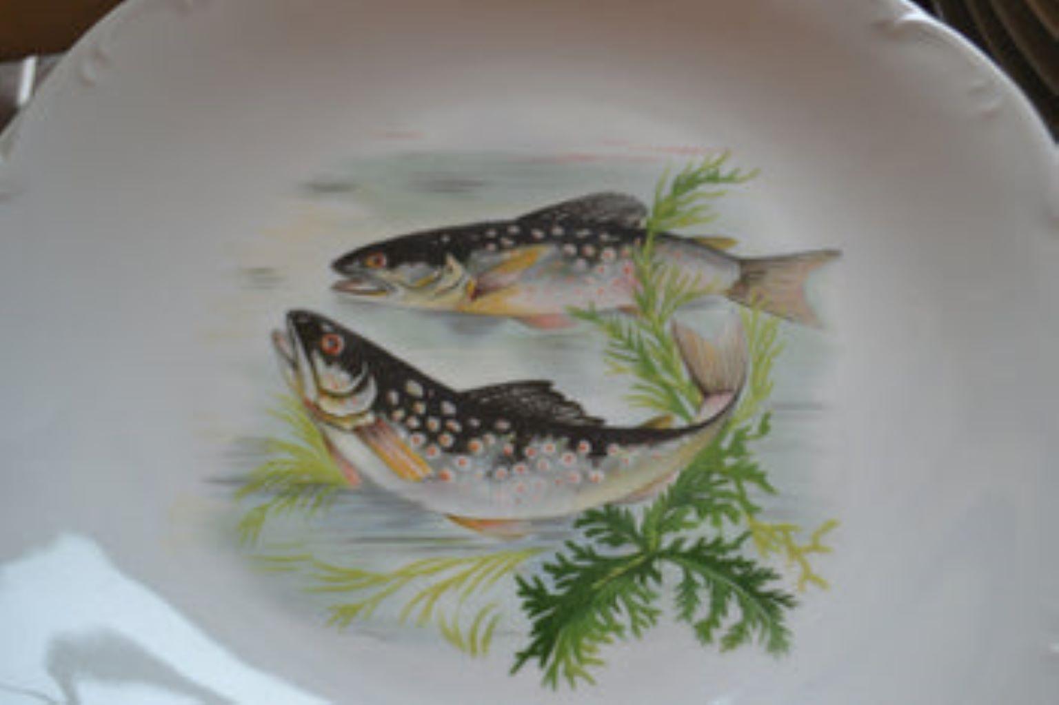 20 Piece Porcelain Fish Set For Sale 2