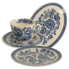 20-Piece Tea Service Jacobean Pattern By W. H. Grindley & Co.