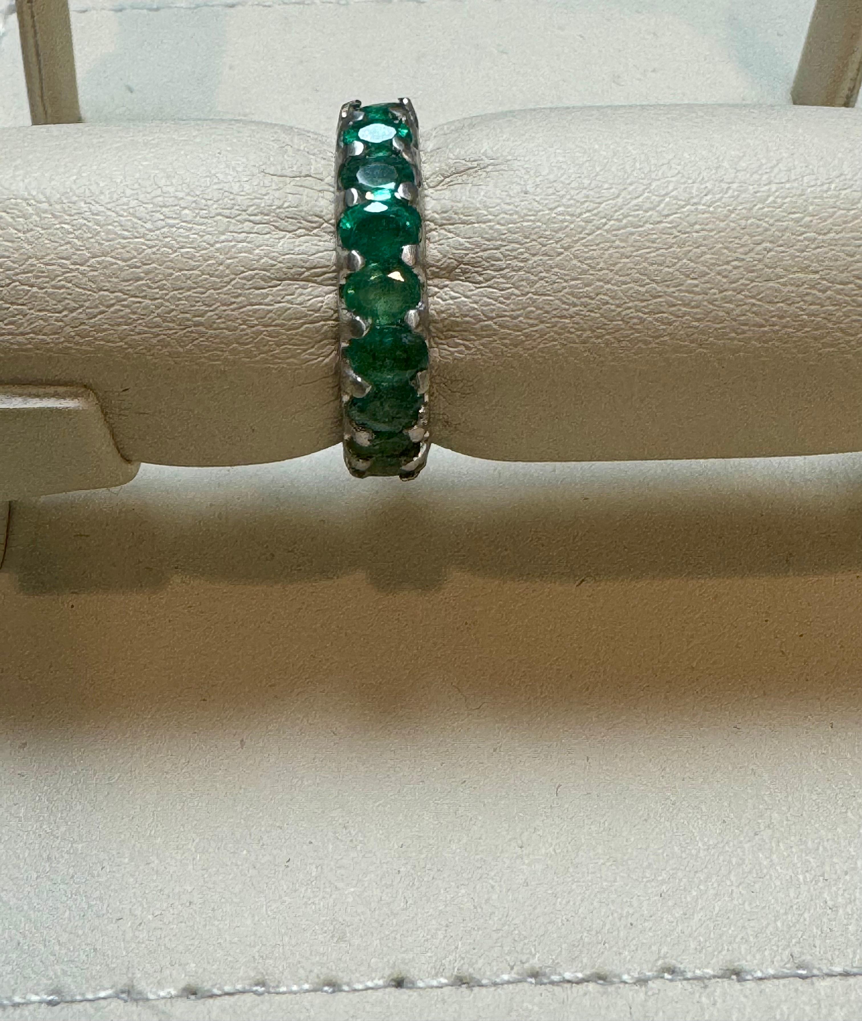 20 Pointer Each 4 Carat Emerald Anniversary Eternity Band / Ring Platinum For Sale 2