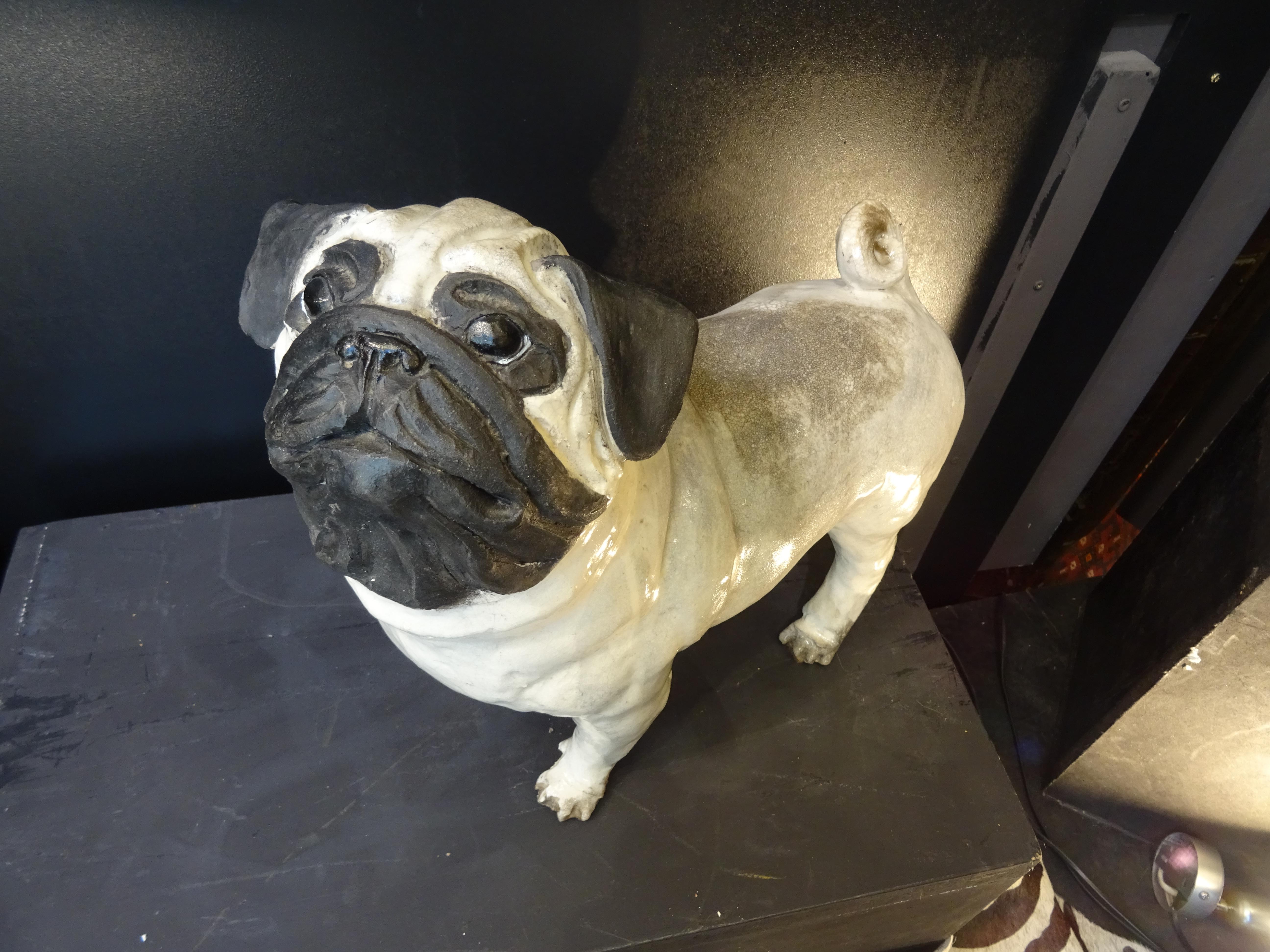 One of a kind sculpture of a French bulldog in black and white color ceramic from Sarreguimes (South of France). Marks on the base
Beautiful and adorable dog, high quality work and realism. A piece for an art collector or interiors and dog lovers.