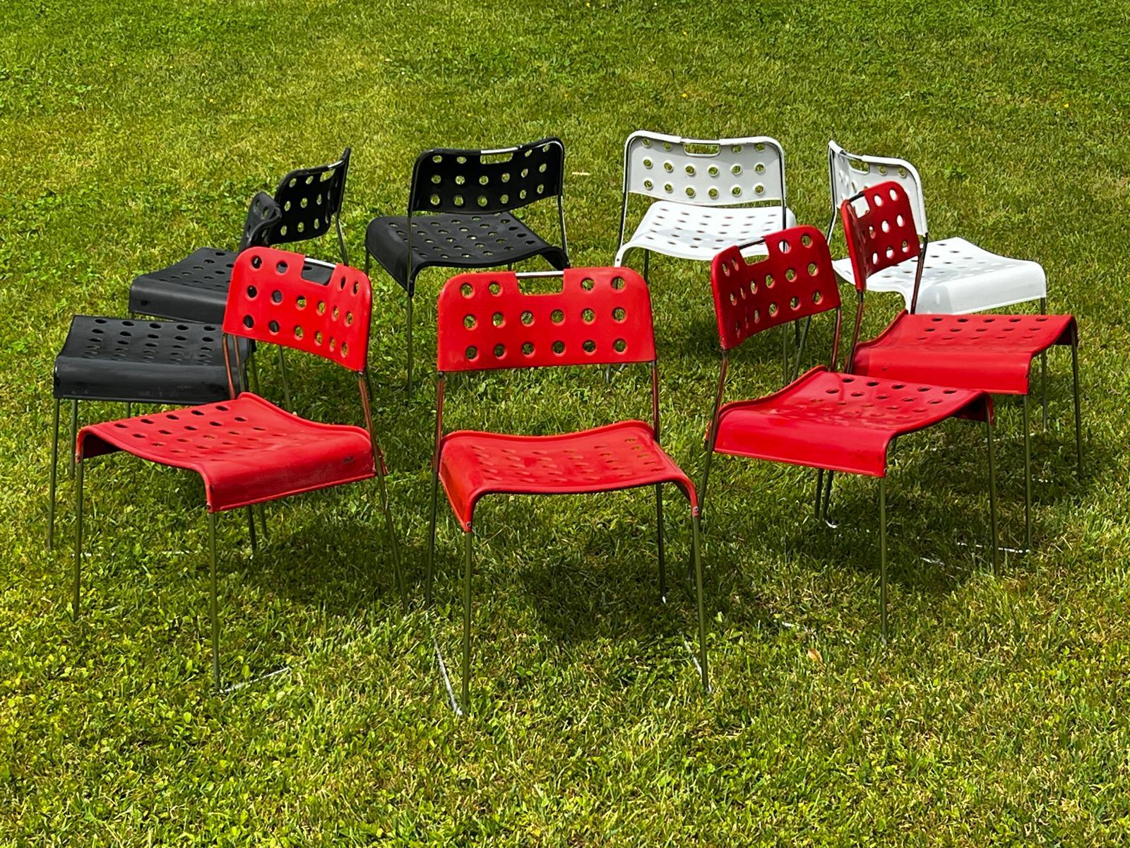 Mid-Century Modern 20 th CentuSet of 9 stackable chairs Omstak Rodney Kinsman for Bieffeplast, 1960 For Sale