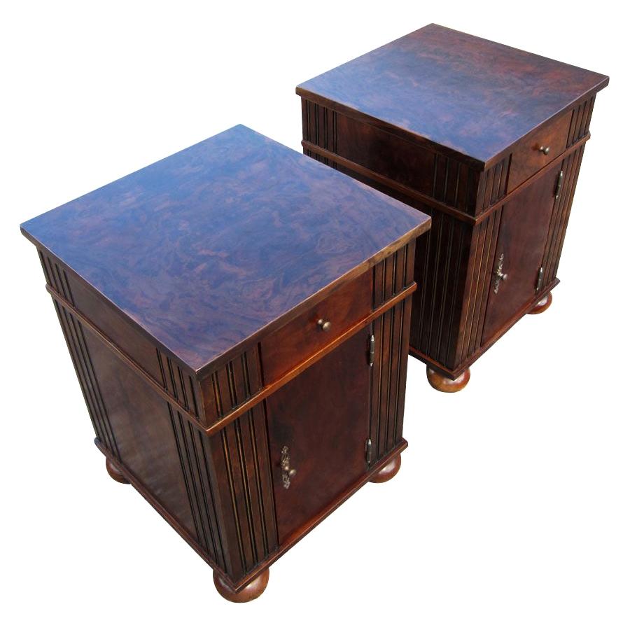 Vintage Burl Wood Night Stands by Scott Thomas Furniture at 1stDibs