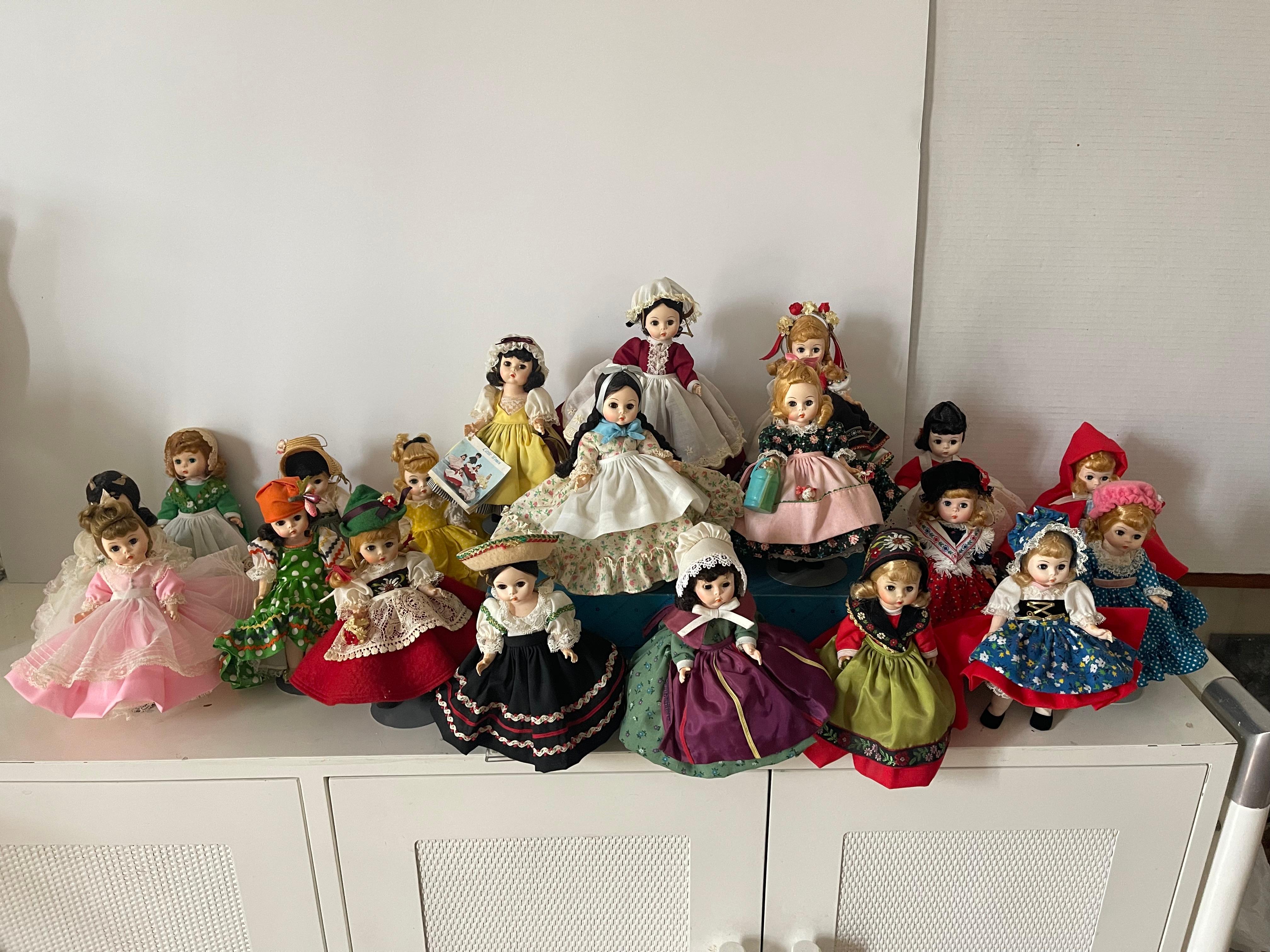 American Classical 20 Vintage Madame Alexander 8” Dolls Restrung Collection For Sale