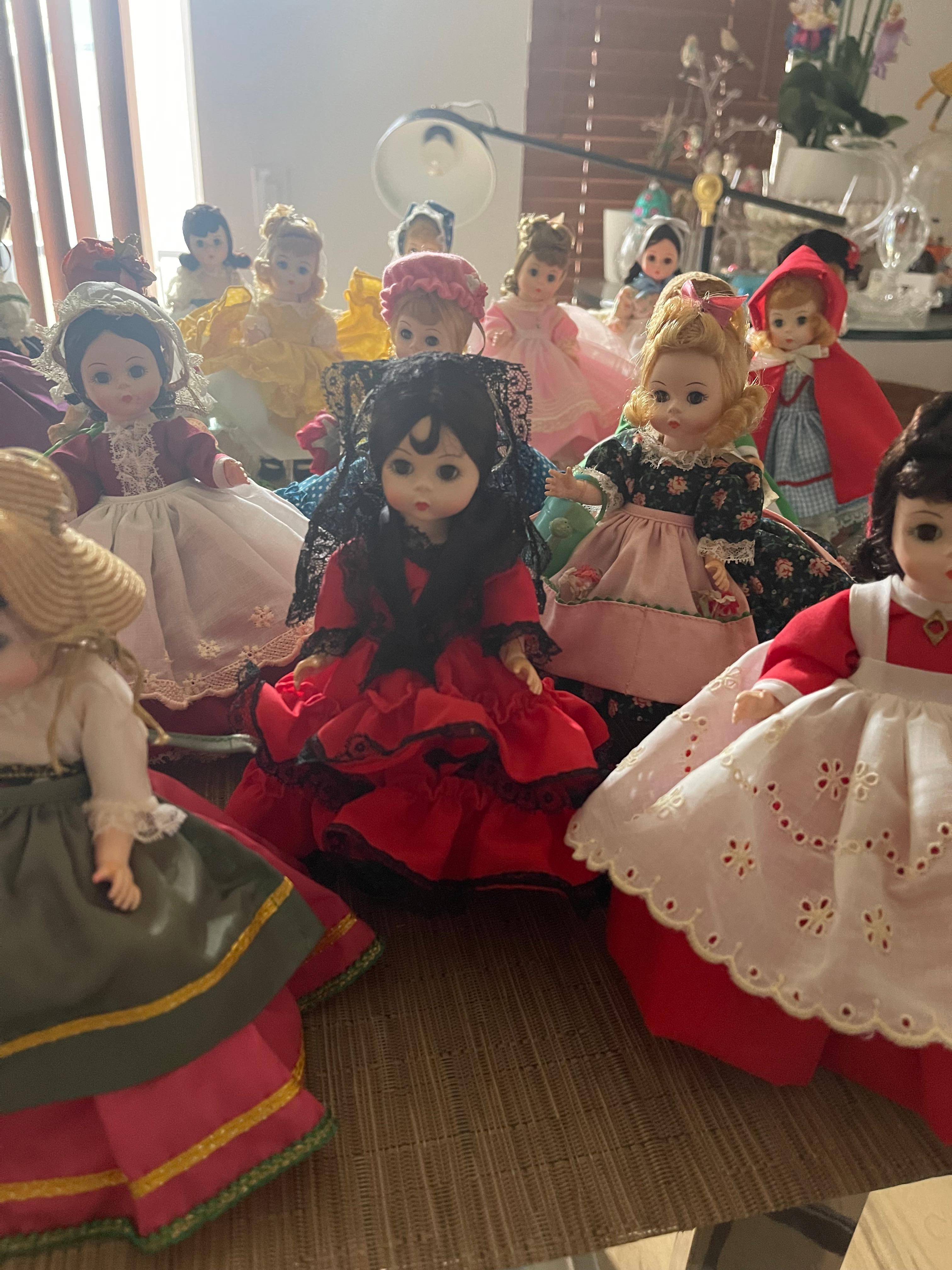 Textile 20 Vintage Madame Alexander 8” Dolls Restrung Collection For Sale