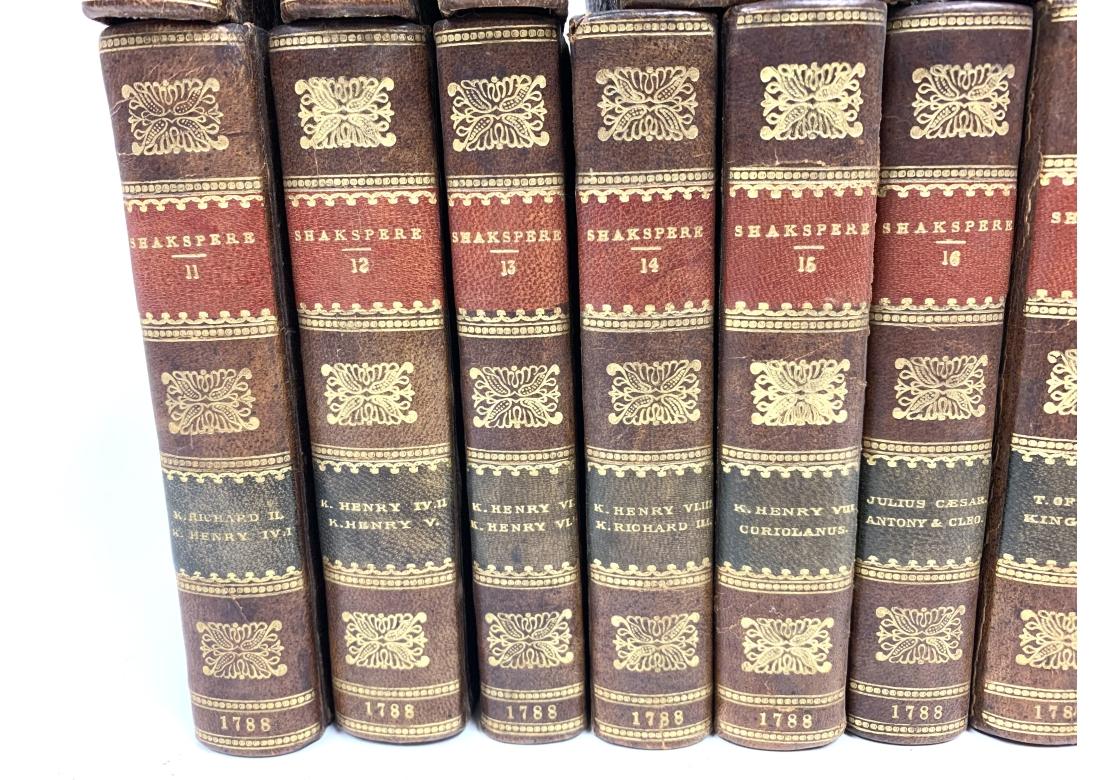 20 Vol. Leatherbound Set- Bell's Edition, Dramatik Writings Of Will. Shakespeare In Fair Condition For Sale In Bridgeport, CT