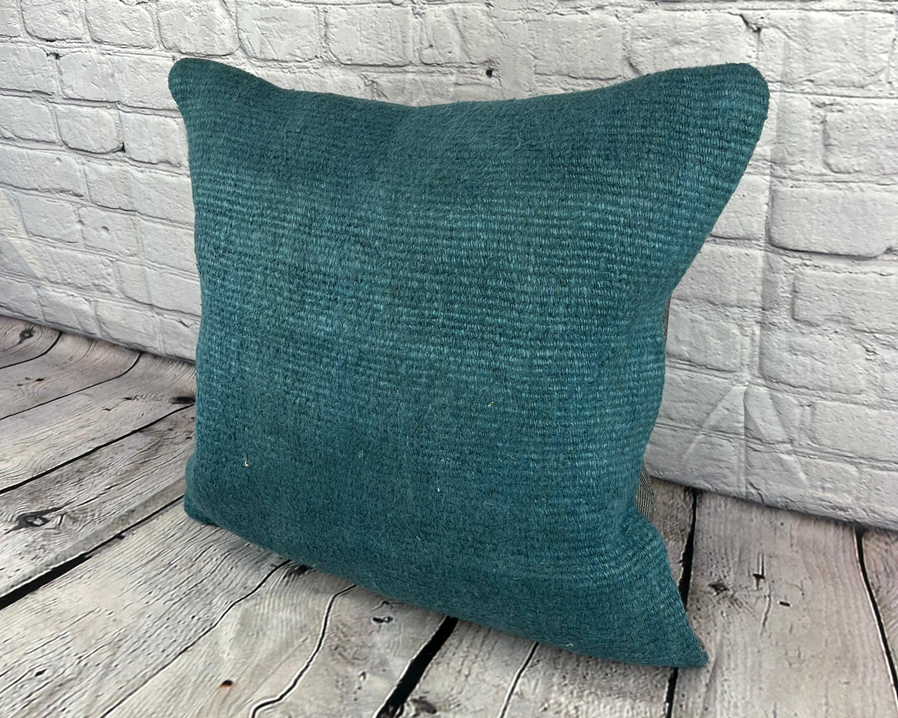 20 x 20 Cuscino in Canapa Cuscino Turco Nature Blu Copricuscino #6430 Migliora l'arredamento della tua casa con il nostro Cuscino in Canapa Cuscino Turco. Questo squisito copricuscino, meticolosamente tessuto a mano, aggiunge un tocco di eleganza e
