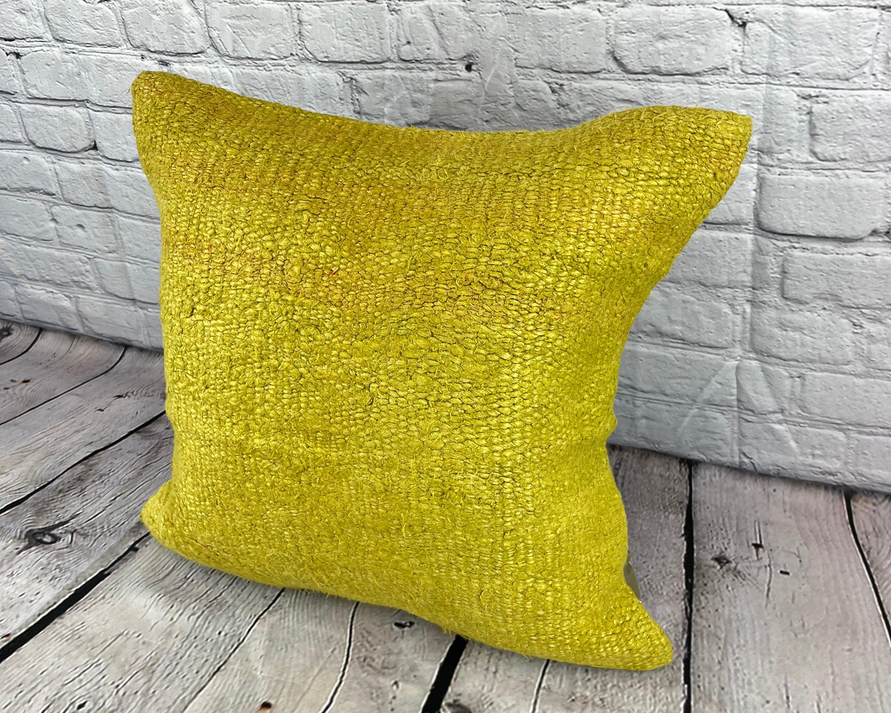 20 x 20 Hempe Pillow Turkish Cushion Natural Green Pillow Cushion Cover #6302 Élevez votre décoration intérieure avec notre Hemp Pillow Turkish Cushion. Cette exquise housse de coussin, méticuleusement tissée à la main, ajoute une touche d'élégance