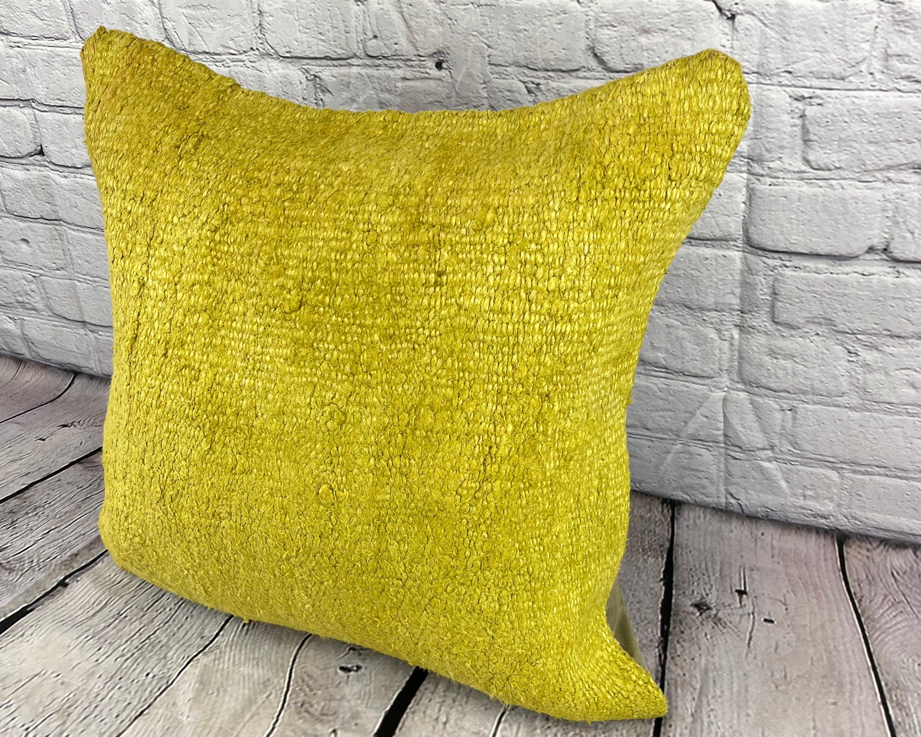 20 x 20 Hanf Kissen Türkisches Kissen Natürliches Grünes Kissen Kissenbezug #6308 Erhöhen Sie Ihr Heimdekor mit unserem Hanf Kissen Türkisches Kissen. Dieser exquisite, sorgfältig handgewebte Kissenbezug verleiht jedem Raum einen Hauch von Eleganz