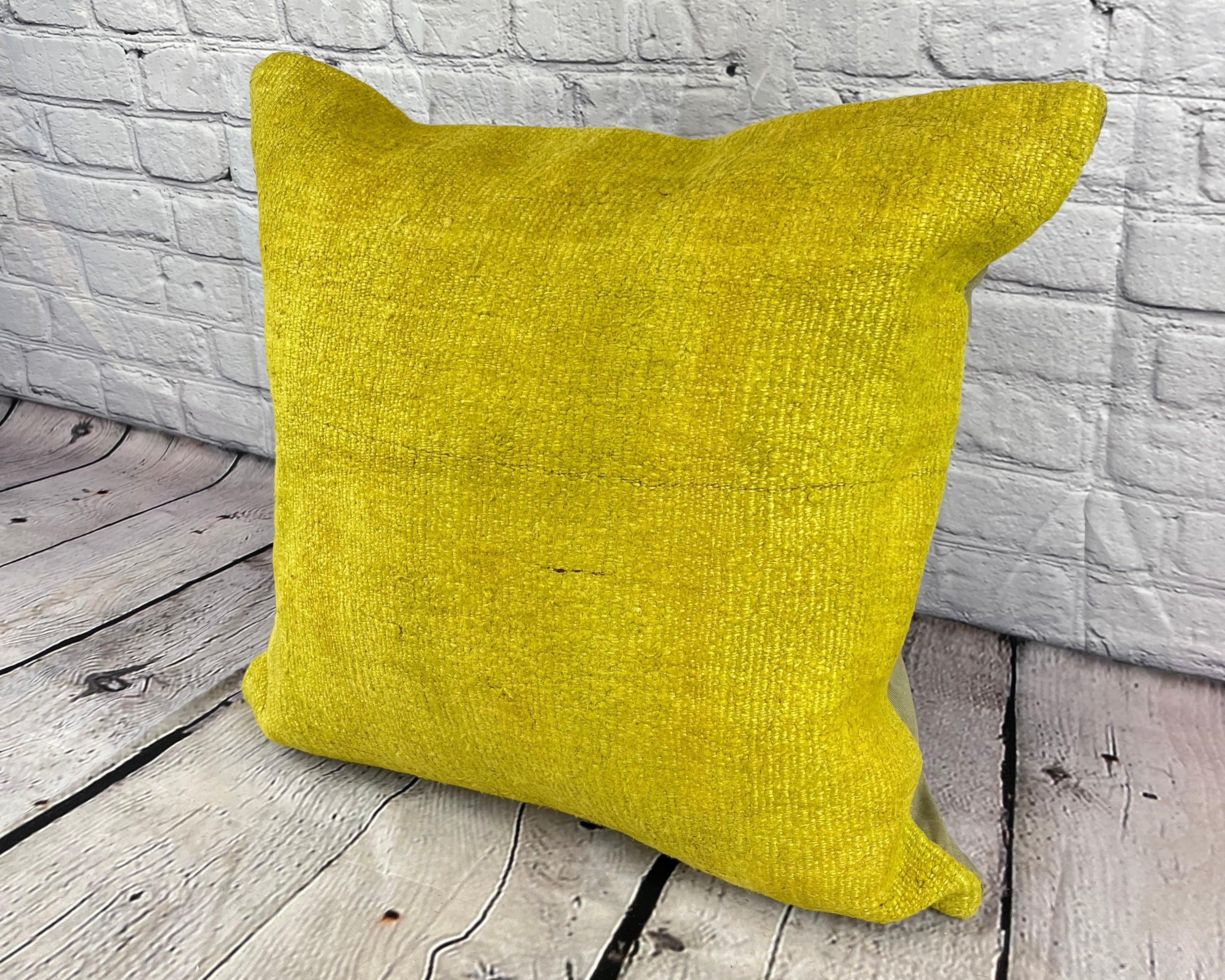 20 x 20 Hanf Kissen Türkisches Kissen Natürliches Grünes Kissen Kissenbezug #6319 Erhöhen Sie Ihr Heimdekor mit unserem Hanf Kissen Türkisches Kissen. Dieser exquisite, sorgfältig handgewebte Kissenbezug verleiht jedem Raum einen Hauch von Eleganz