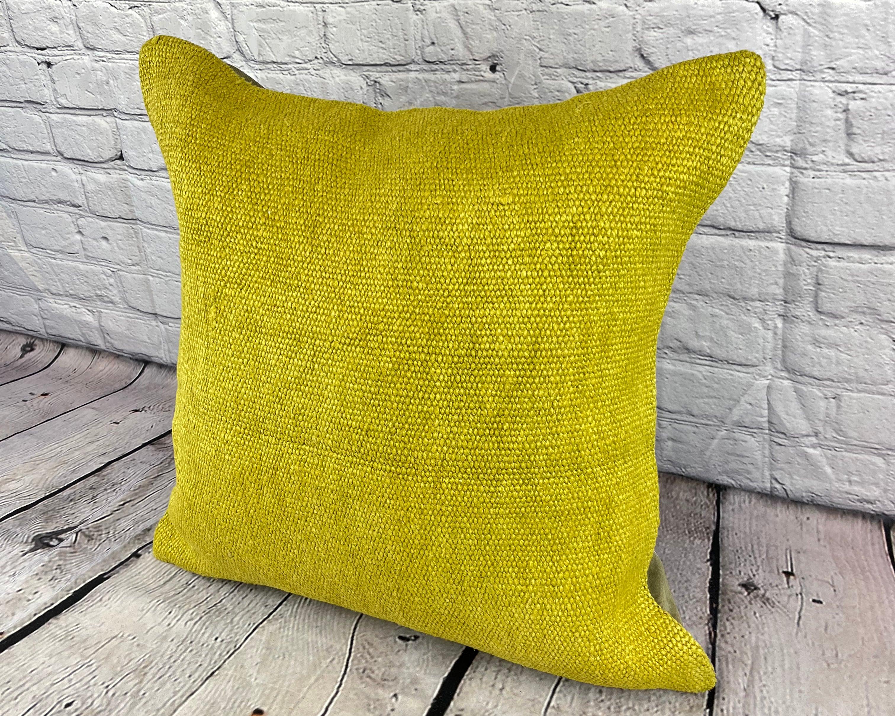 20 x 20 Hempe Pillow Turkish Cushion Natural Green Pillow Cushion Cover #6321 Élevez votre décoration intérieure avec notre Hemp Pillow Turkish Cushion. Cette exquise housse de coussin, méticuleusement tissée à la main, ajoute une touche d'élégance