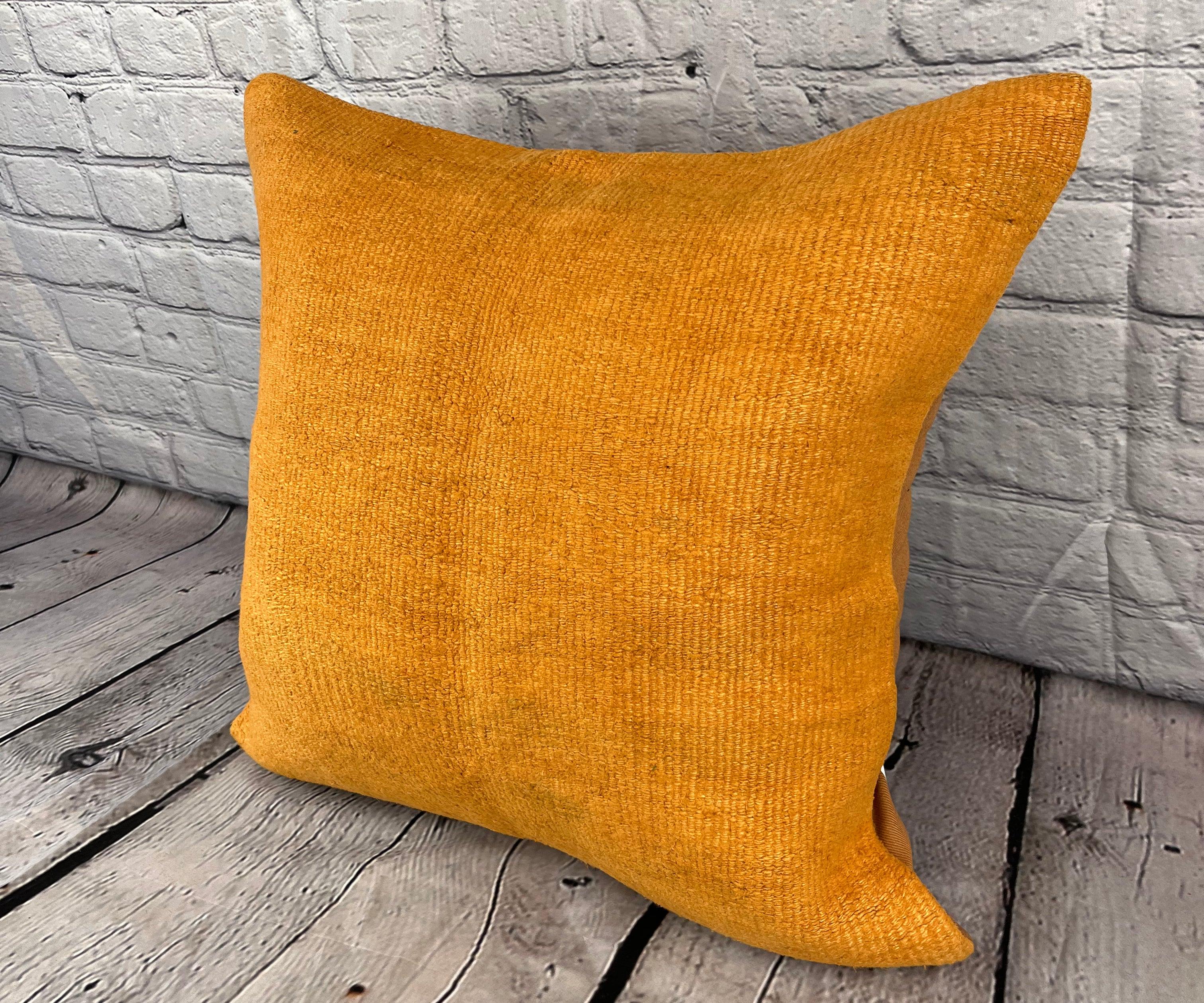 20 x 20 Almohada de cáñamo Cojín turco Funda de cojín naranja natural #6281 Eleva la decoración de tu hogar con nuestra Almohada de cáñamo Cojín turco. Esta exquisita funda de almohada, meticulosamente tejida a mano, añade un toque de elegancia y