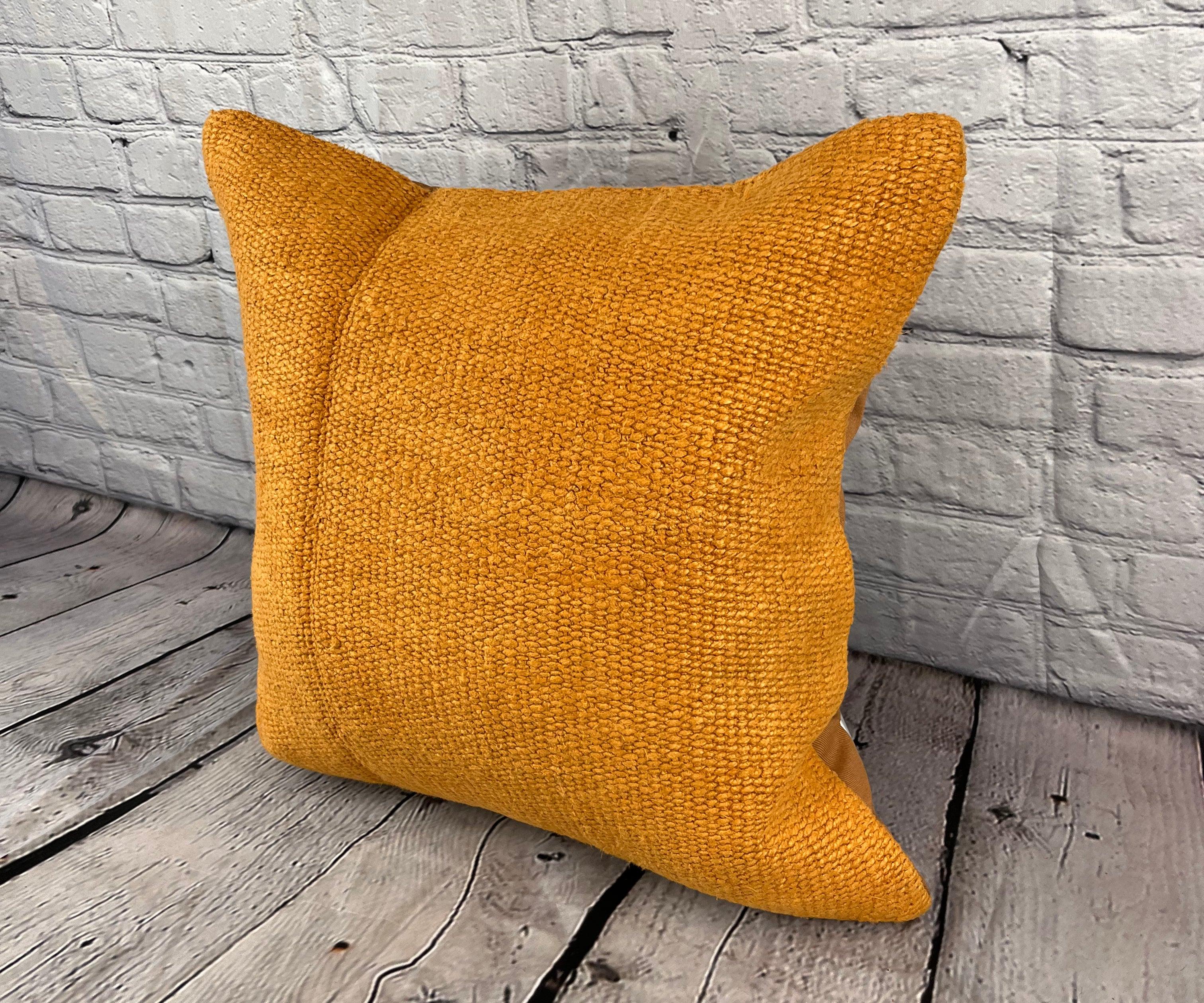 20 x 20 Hanf Kissen Türkisches Kissen Natürliches Orange Kissen Kissenbezug #6283 Erhöhen Sie Ihr Heimdekor mit unserem Hanf Kissen Türkisches Kissen. Dieser exquisite, sorgfältig handgewebte Kissenbezug verleiht jedem Raum einen Hauch von Eleganz