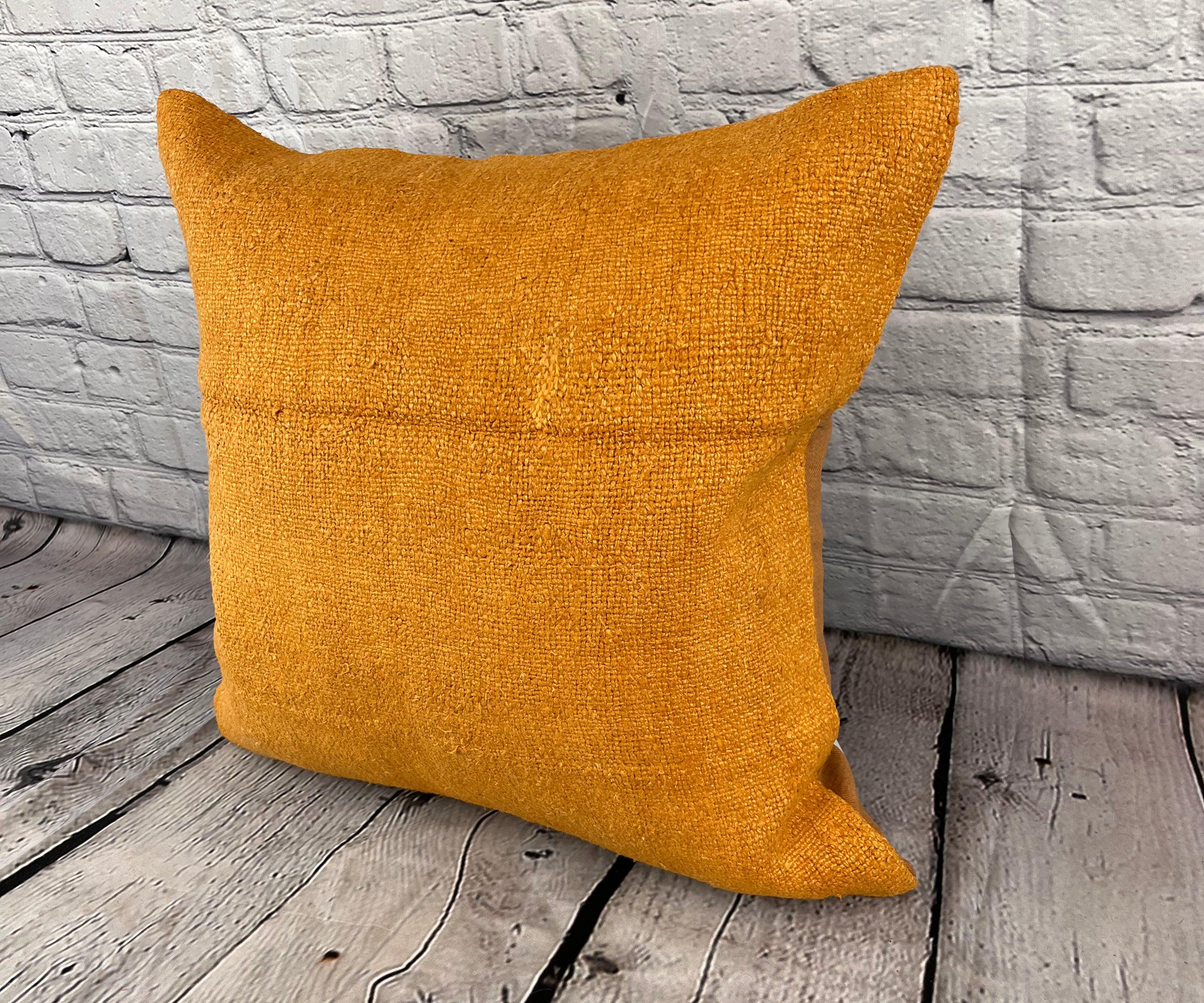 20 x 20 Cuscino in Canapa Cuscino Turco Nature Arancione Copricuscino #6286 Migliora l'arredamento della tua casa con il nostro Cuscino in Canapa Cuscino Turco. Questo squisito copricuscino, meticolosamente tessuto a mano, aggiunge un tocco di