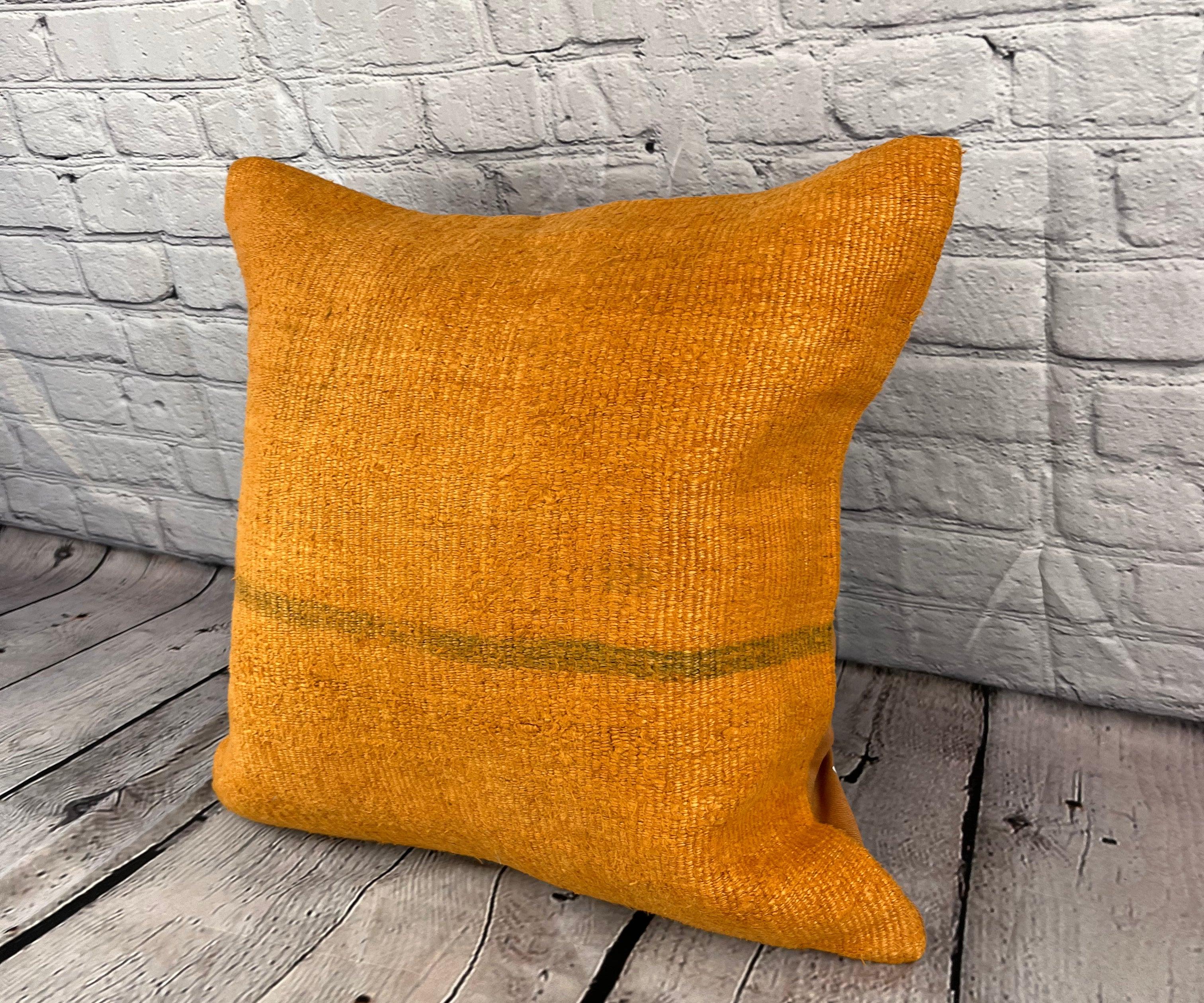 20 x 20 Almohada de cáñamo Cojín turco Funda de cojín naranja natural #6293 Eleva la decoración de tu hogar con nuestra Almohada de cáñamo Cojín turco. Esta exquisita funda de almohada, meticulosamente tejida a mano, añade un toque de elegancia y