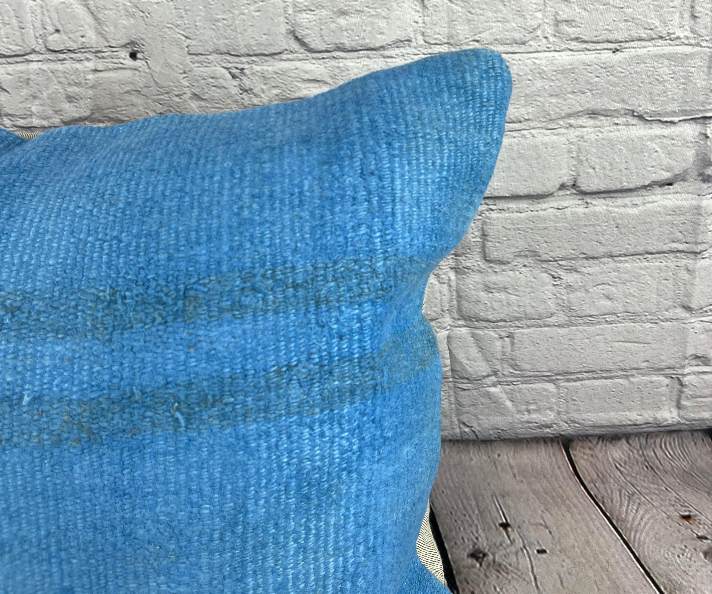 20 x 20 Hemp Kissen Türkisches Kissen mit natürlichem Himmelblauem Kissenbezug #6441 (Handgeknüpft) im Angebot