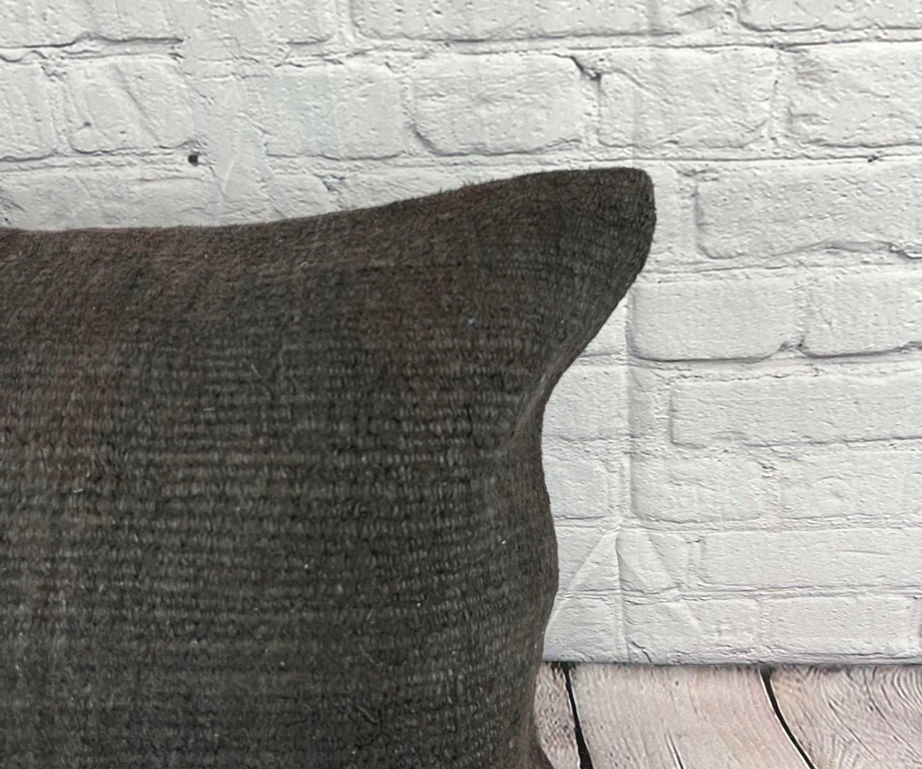 20 x 20 Saum Türkisches Kissen Natürliches Grayish Schwarzes Kissen Cushion Deckel #6322 (Handgeknüpft) im Angebot