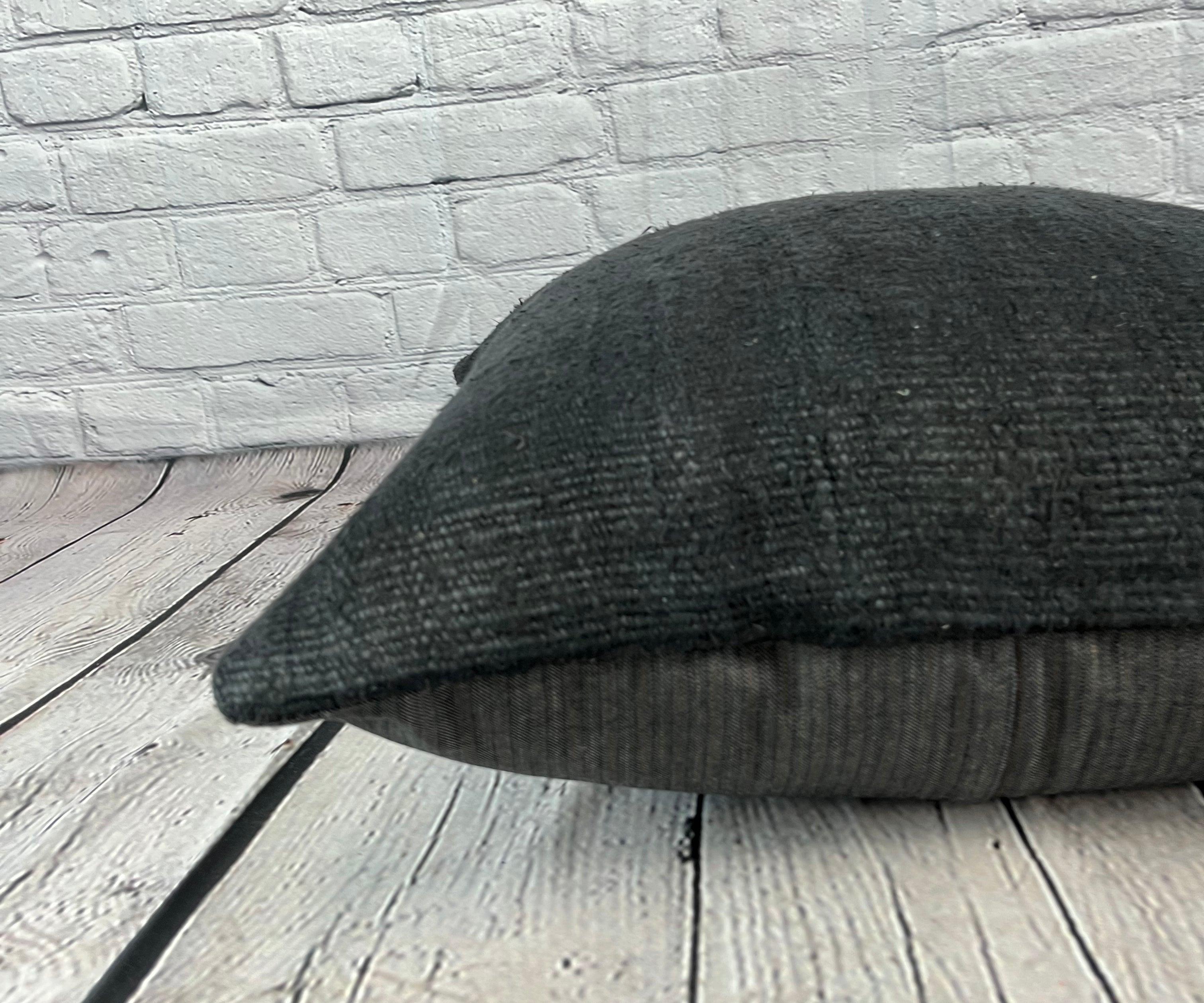 Noué à la main Coussin de coussin turc à ourlet 20 x 20 gris naturel, couvercle de coussin n° 6335 en vente