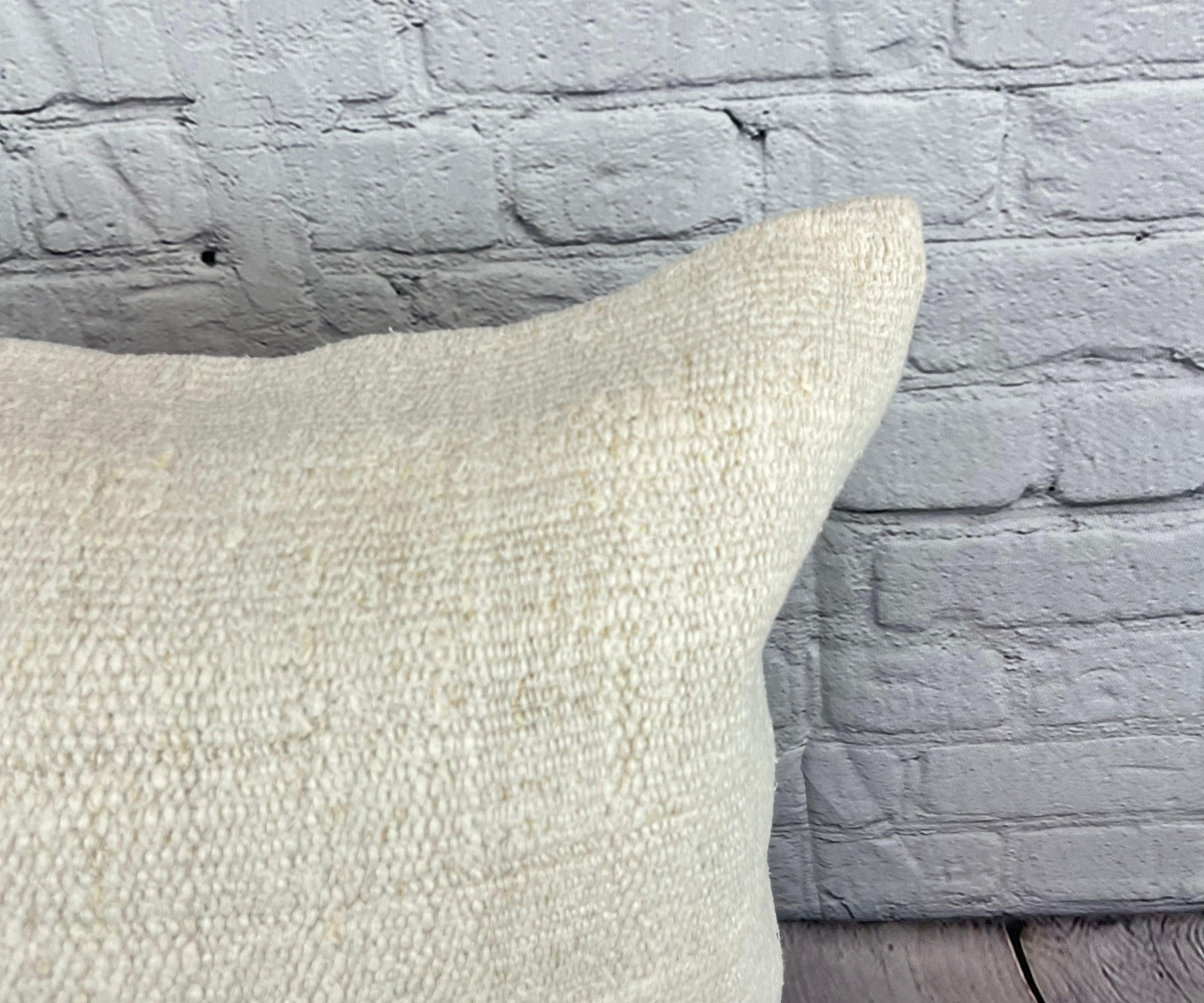 20 x 20 Hemp Türkisches Kissen, natürliches grauweißes Kissen-Kissenbezug mit natürlichem Saum, #6495 (Handgeknüpft) im Angebot
