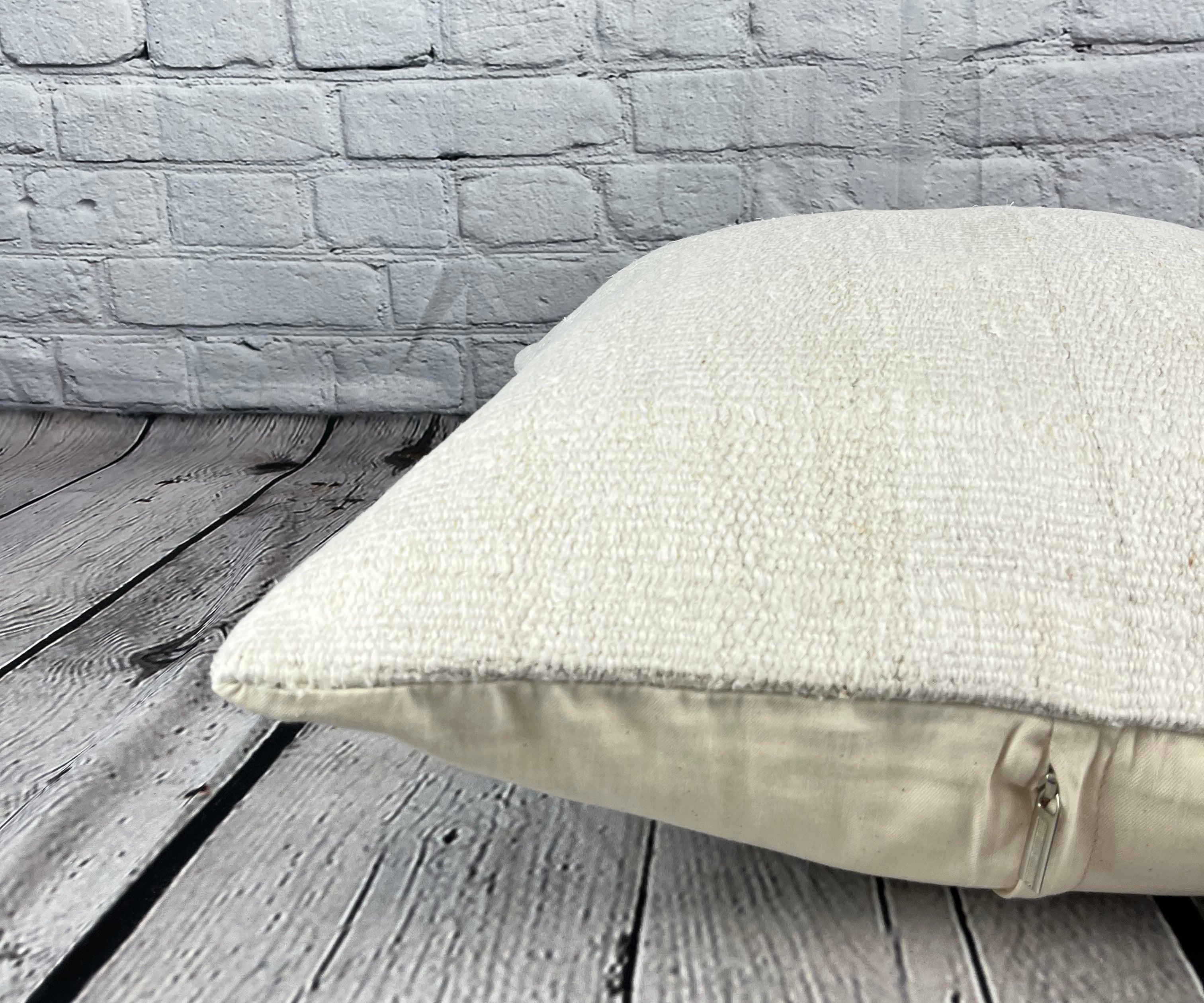 Noué à la main Coussin de coussin turc à ourlet 20 x 20, blanc naturel grisâtre, couvercle n° 6497 en vente