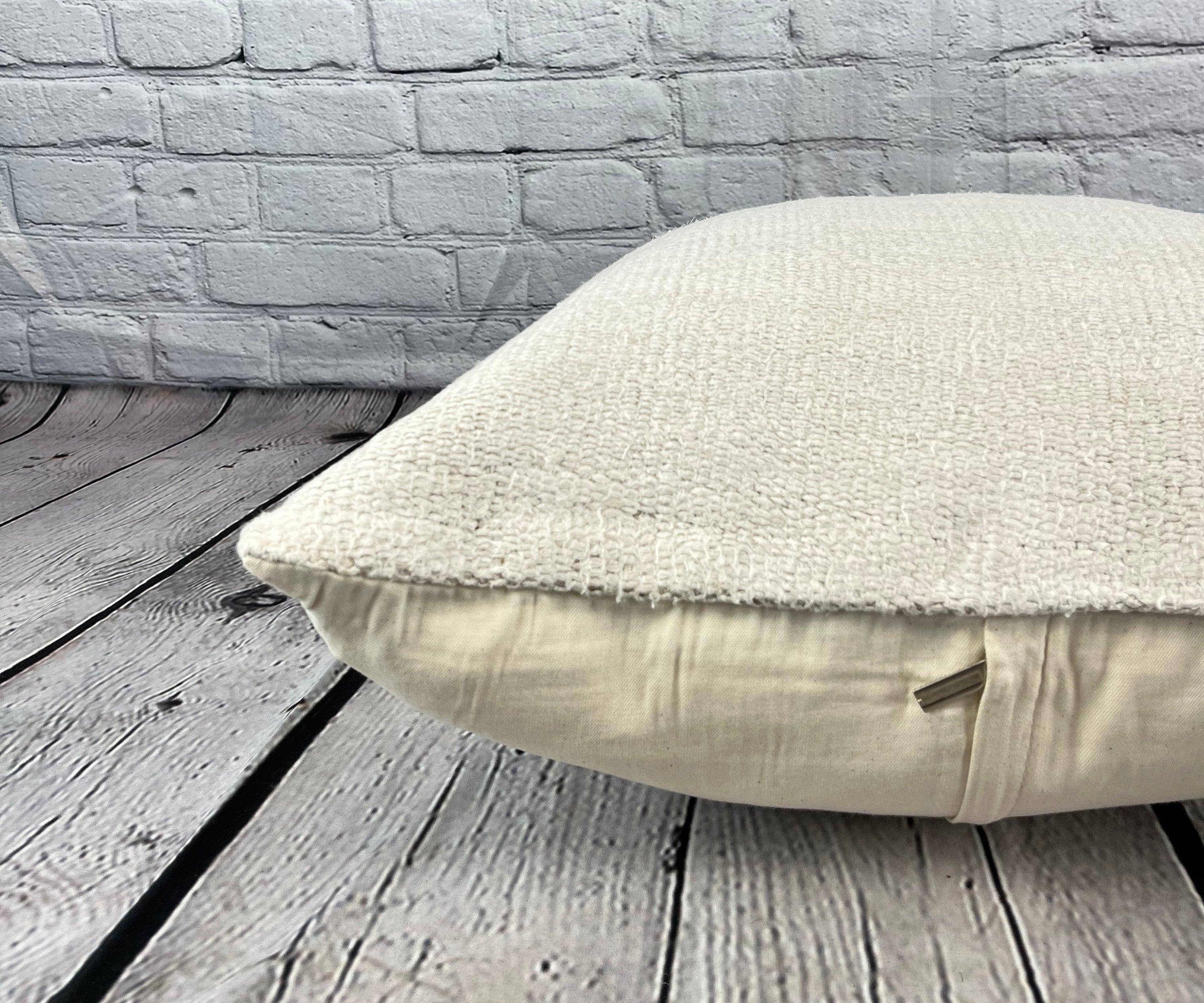 Annodato a mano Cuscino turco in canapa 20 x 20 Nature grigio-bianco Copricuscino #6513 in vendita