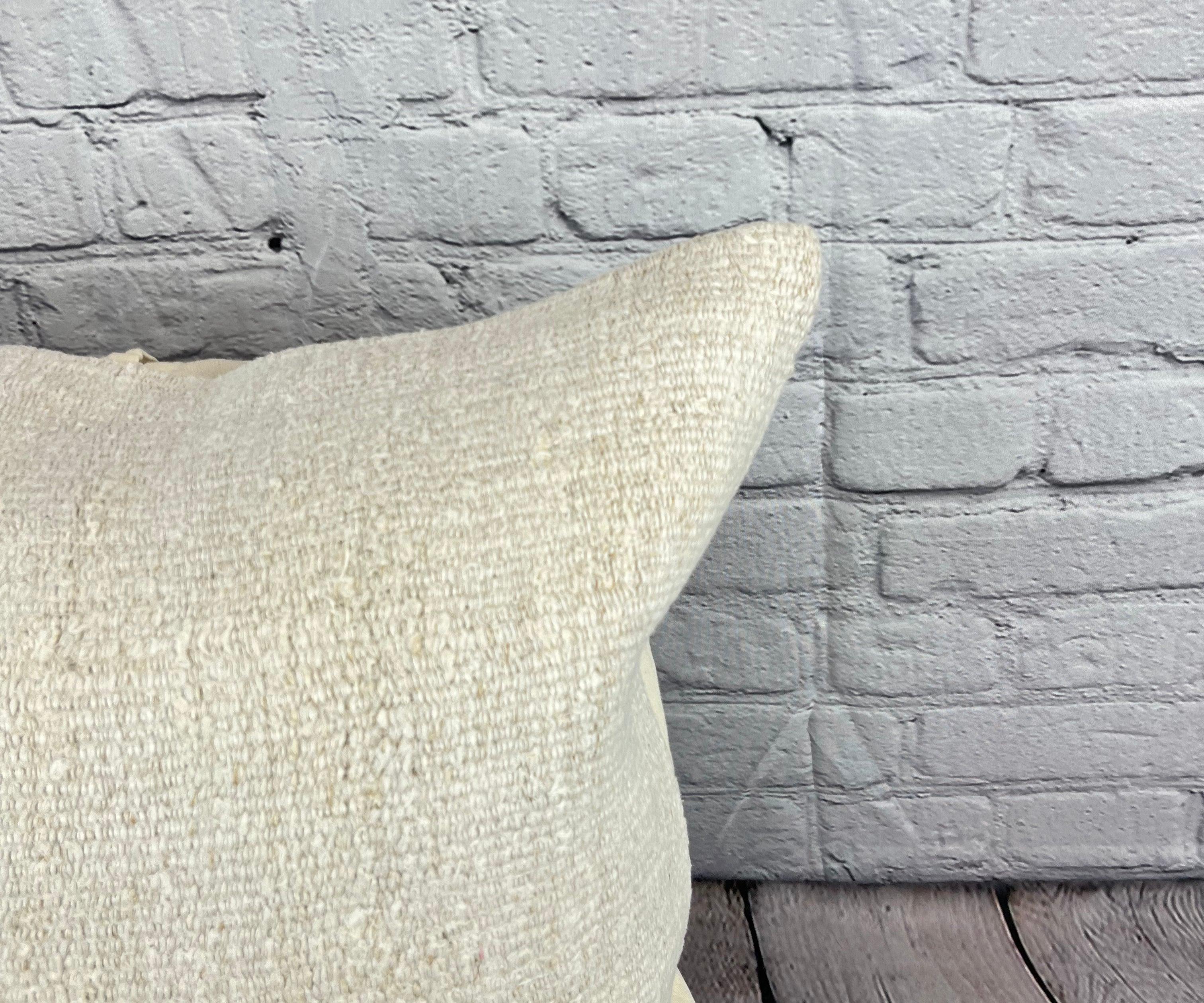 Turc Coussin de coussin turc à ourlet 20 x 20, blanc naturel grisâtre, couvercle n° 6523 en vente